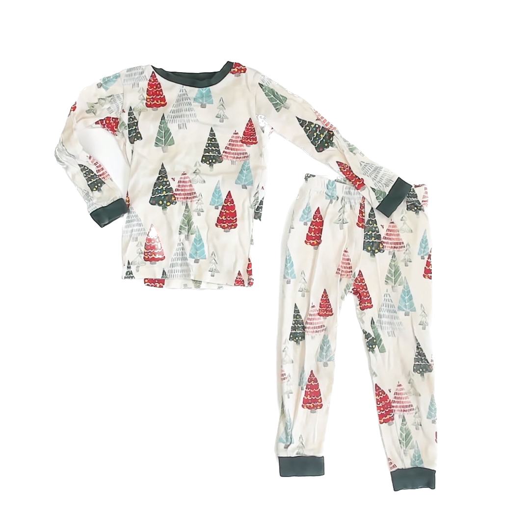 Burt's Bees Boys Ivory | Christmas Tree 2-piece Pajamas Size: 3T Ivory | Christmas Tree