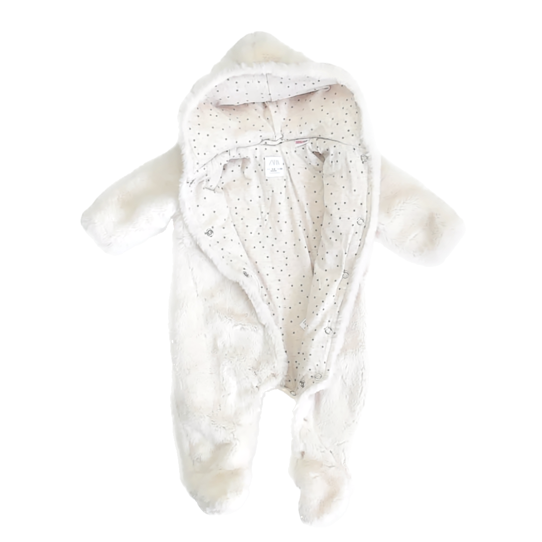 Zara Unisex Ivory Faux Fur Bunting Size: 3-6 Months Ivory Faux Fur