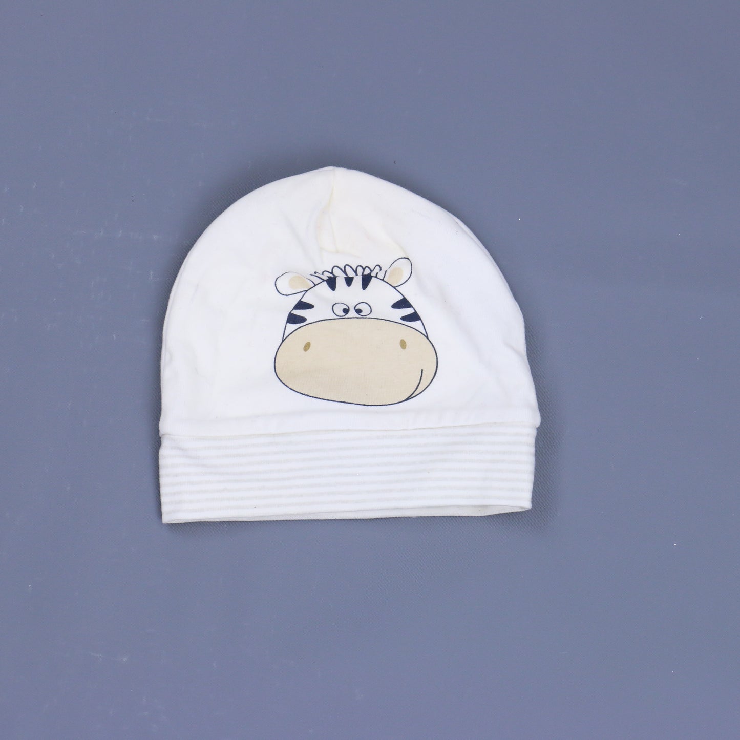Chicco Unisex Ivory Hat Size: *0-12 Months Ivory