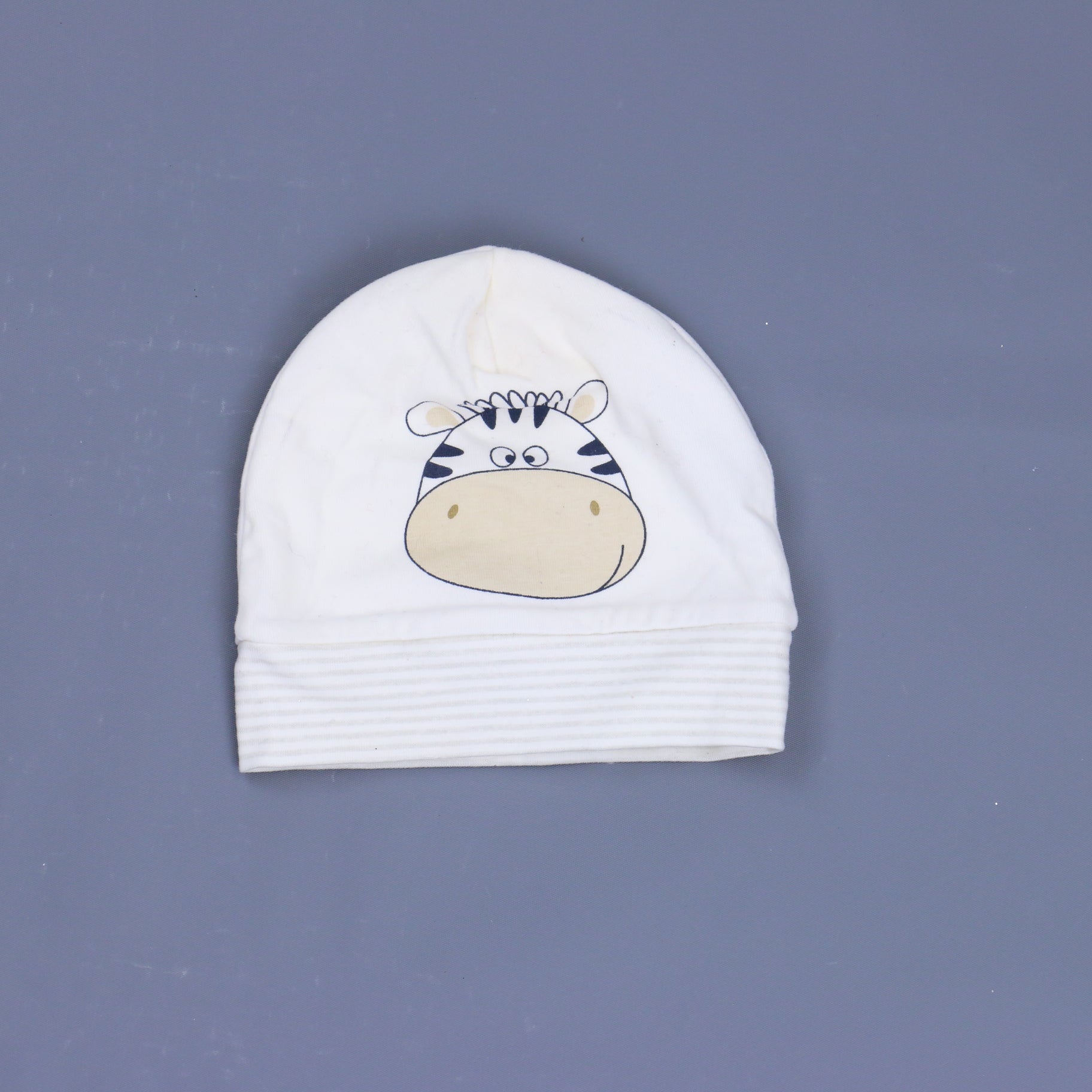 Chicco Unisex Ivory Hat Size: *0-12 Months Ivory