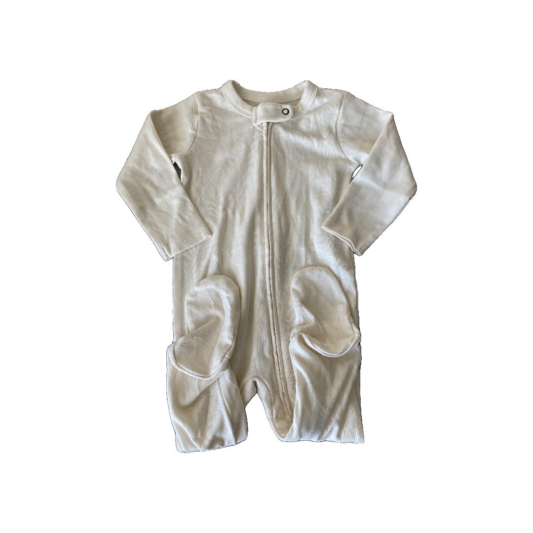 Finn + Emma Unisex Ivory Long Sleeve Outfit Size: 3-6 months Ivory
