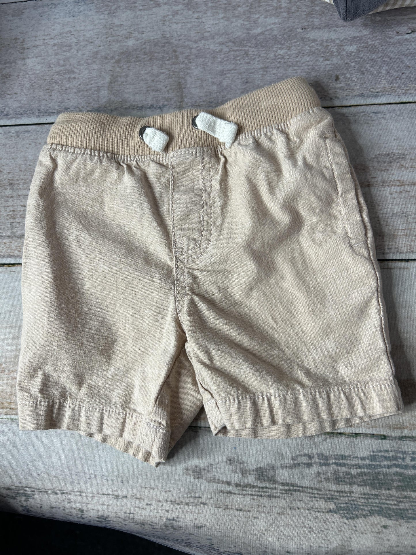 Unisex Khaki Shorts Size: 12-18 months Khaki