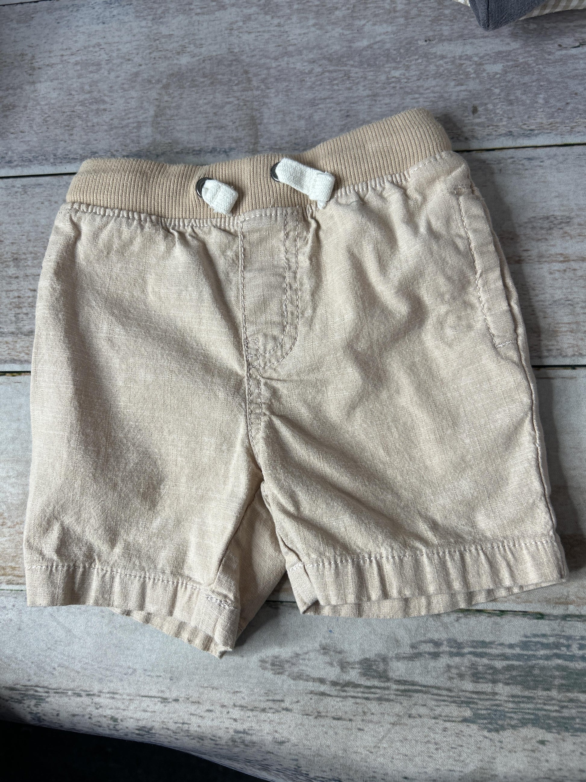 Unisex Khaki Shorts Size: 12-18 months Khaki