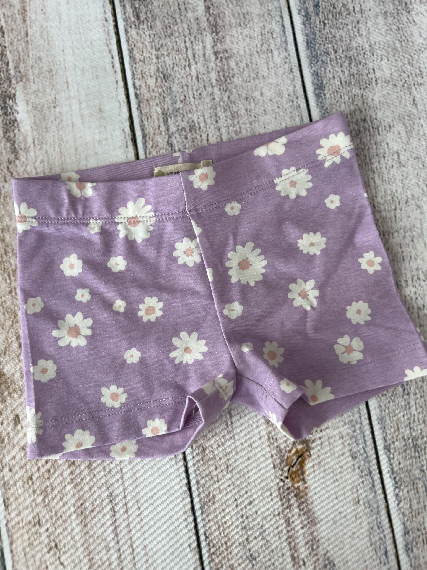 Tucker + Tate Girls Lavender | Flowers Shorts Size: 3T Lavender | Flowers