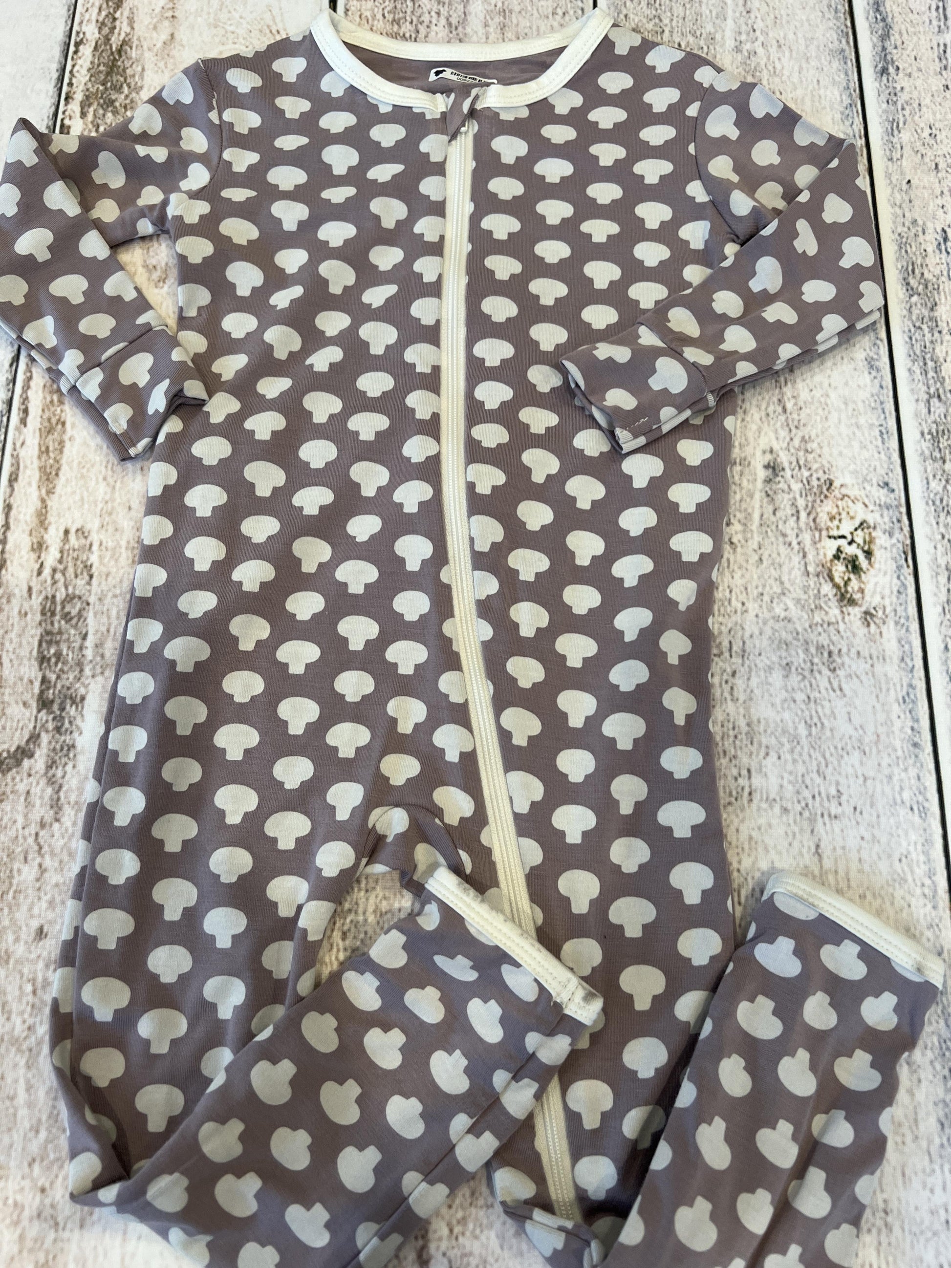 KicKee Pants Girls Lavender | White | Pattern Long Sleeve Outfit Size: 18-24 months Lavender | White | Pattern