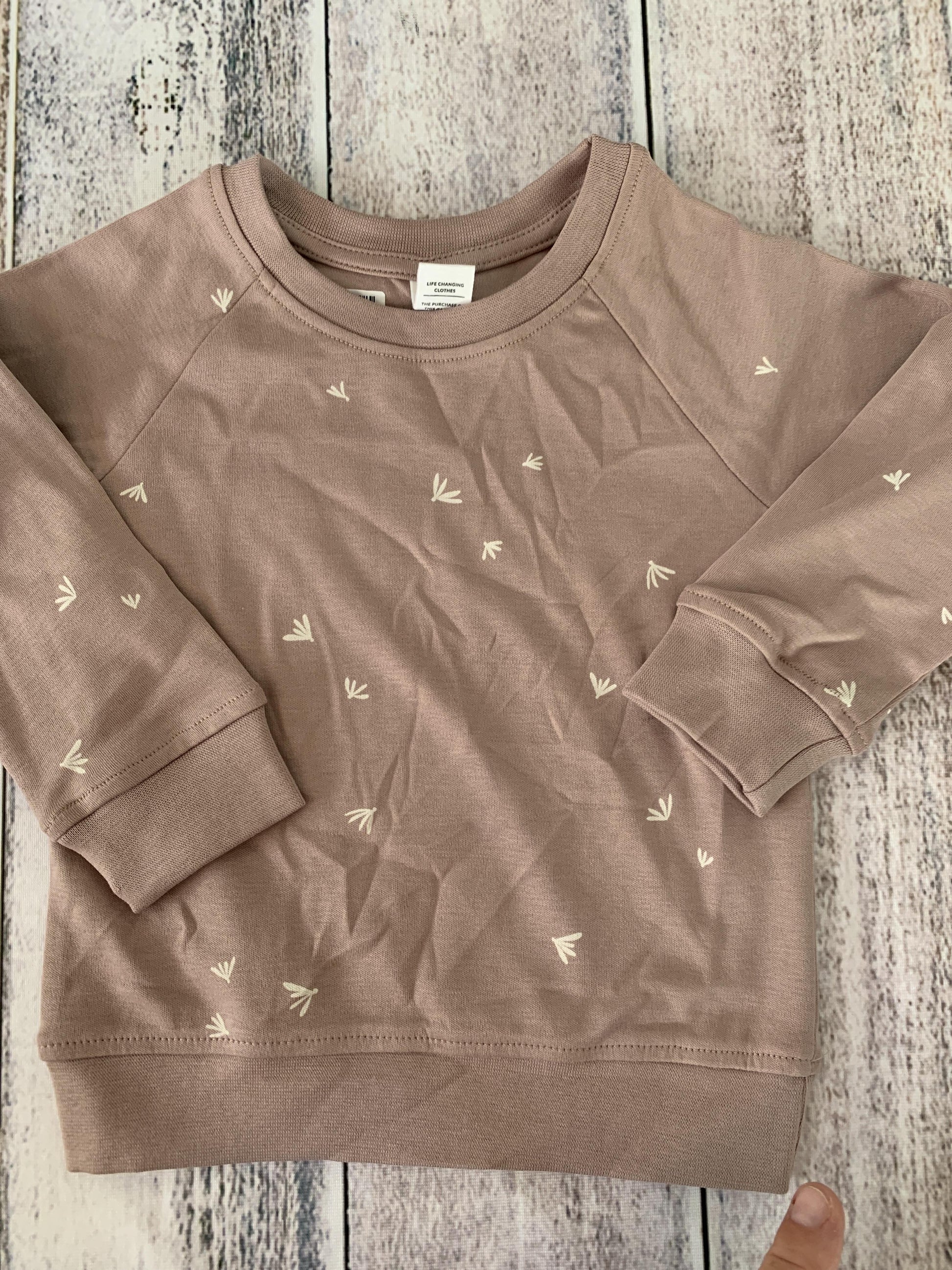 Colored Organics Girls Lavender | White | Pattern Sweater Size: 12-18 months Lavender | White | Pattern