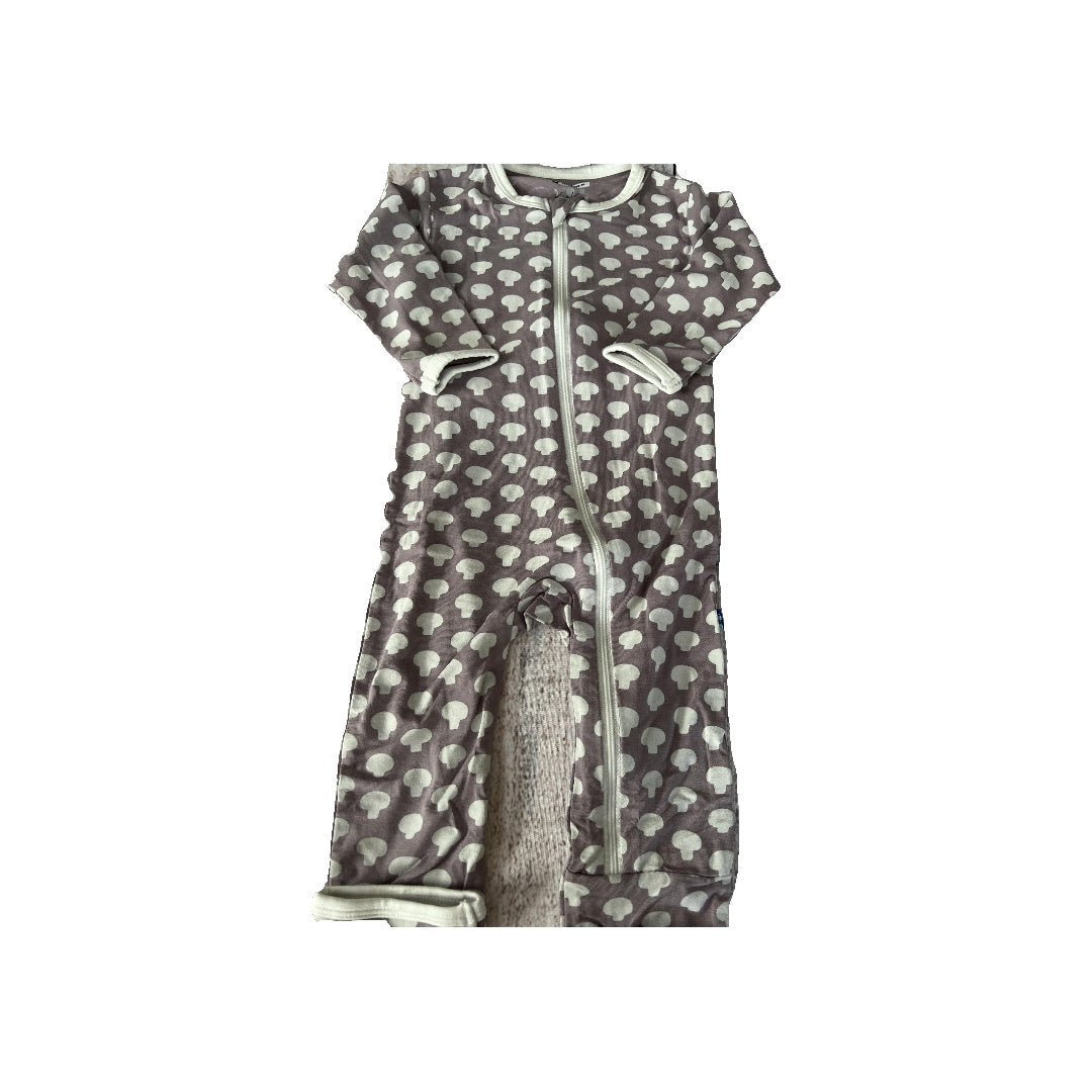 KicKee Pants Girls Lavender | White | Pattern Long Sleeve Outfit Size: 3-6 months Lavender | White | Pattern