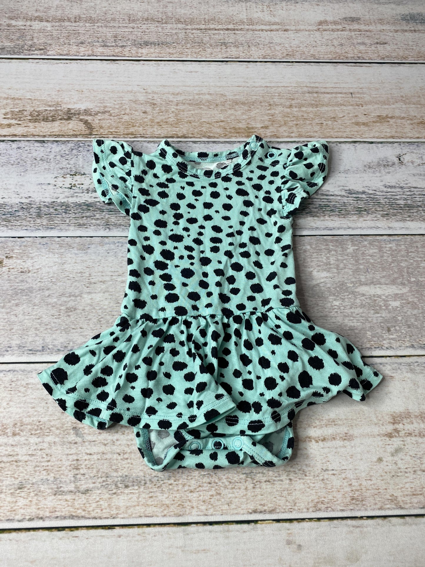 Posh Peanut Girls Leopard print | Teal Romper Size: 0-3 months Leopard print | Teal