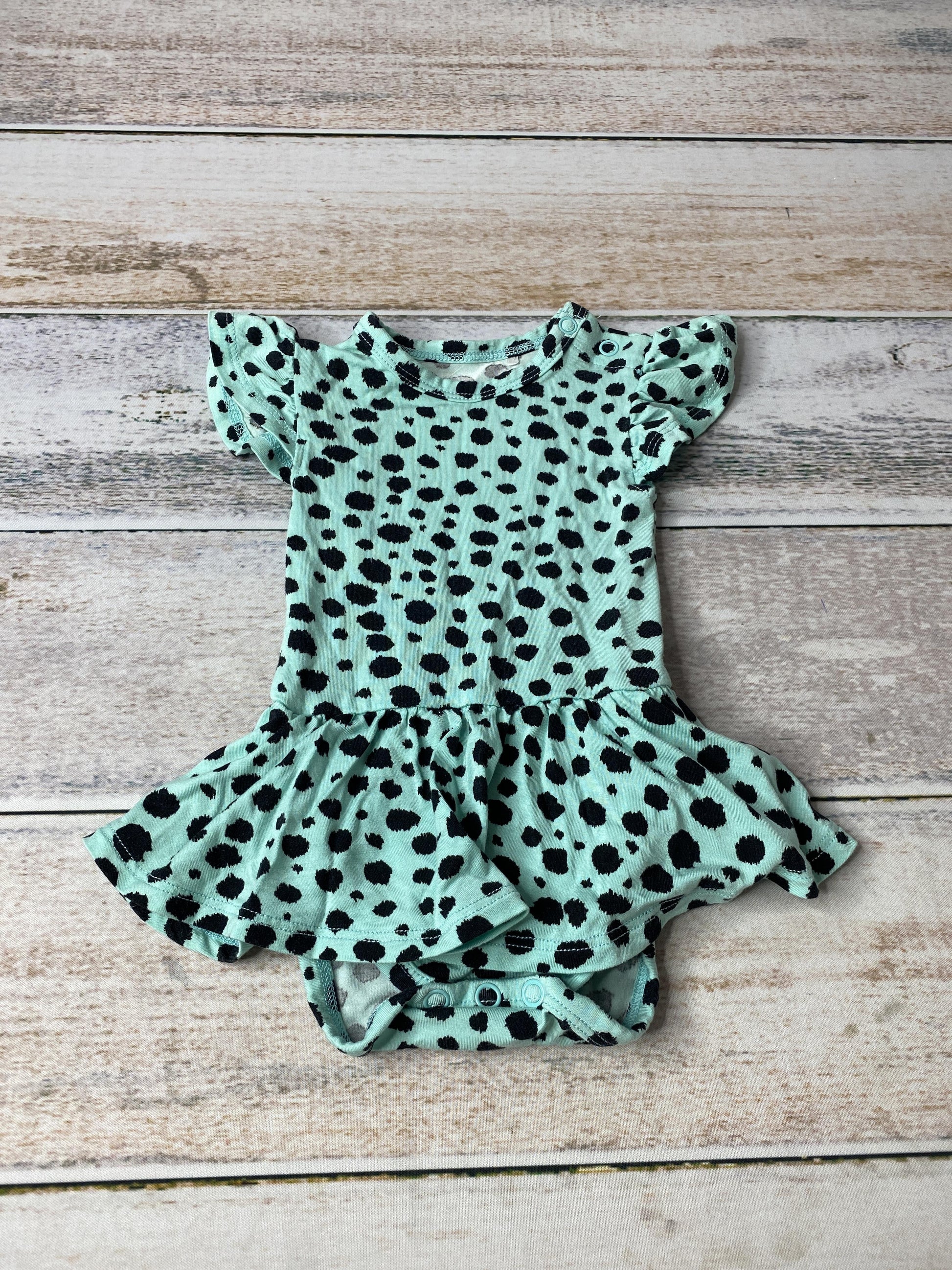 Posh Peanut Girls Leopard print | Teal Romper Size: 0-3 months Leopard print | Teal