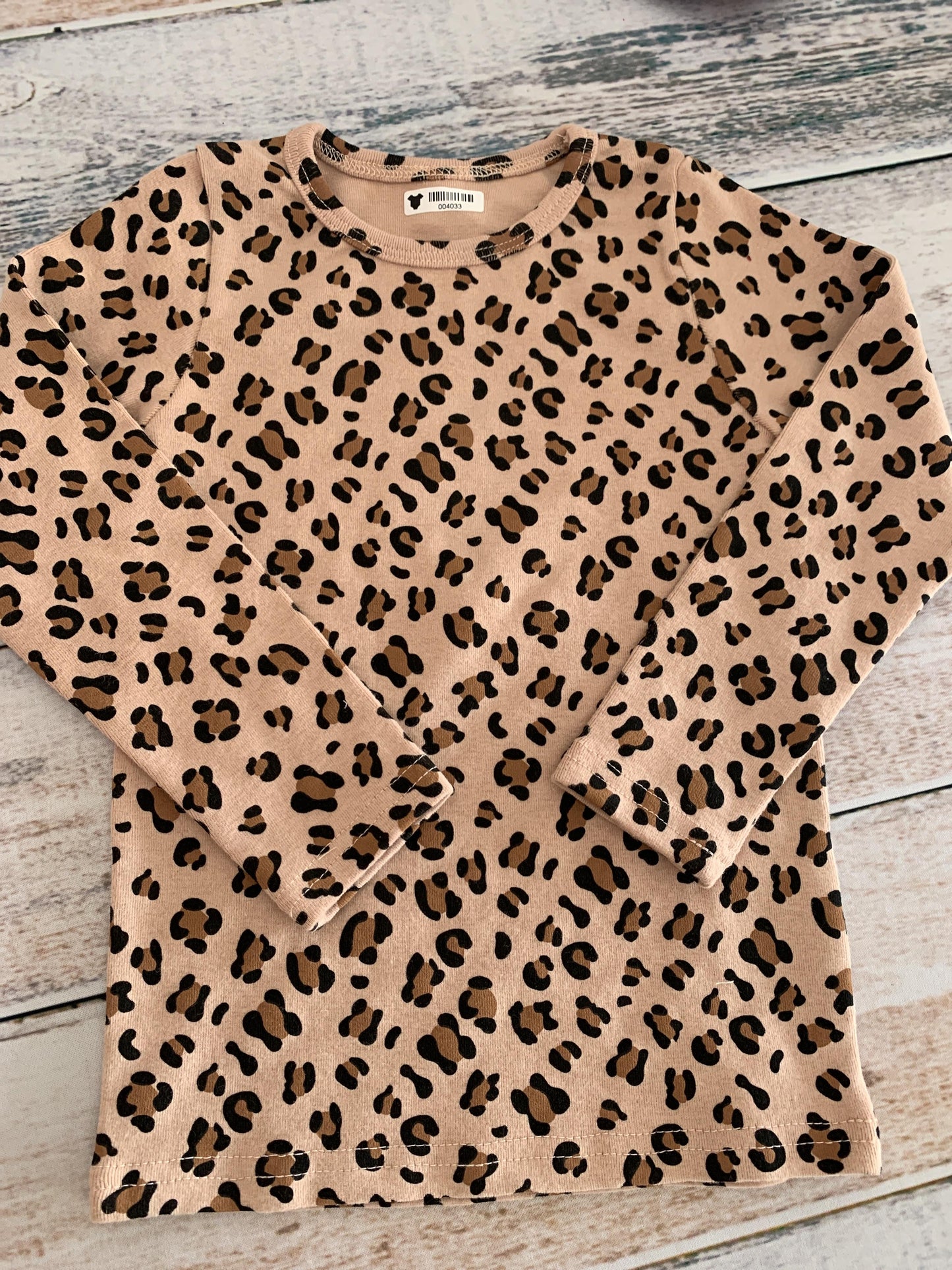 Girls Leopard print Pajamas Size: 3T Leopard print