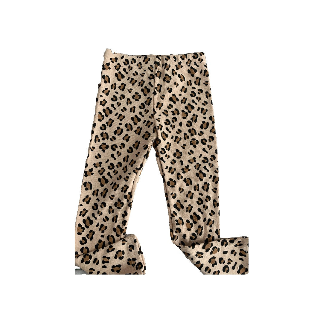 Girls Leopard print Pajamas Size: 3T Leopard print