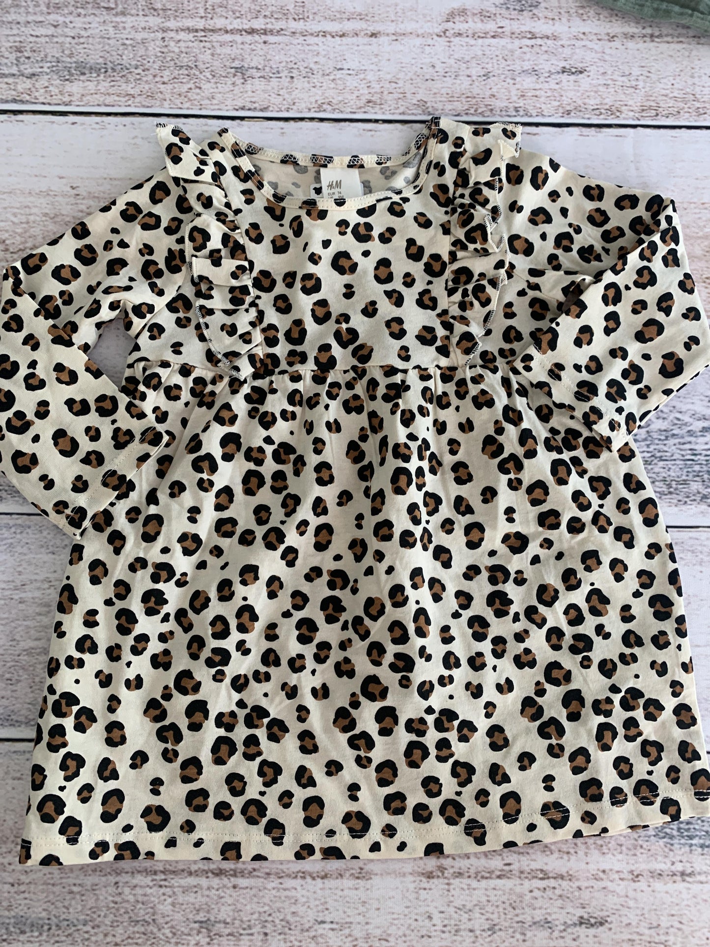 H&M Girls Leopard print Dress Size: 9 months Leopard print
