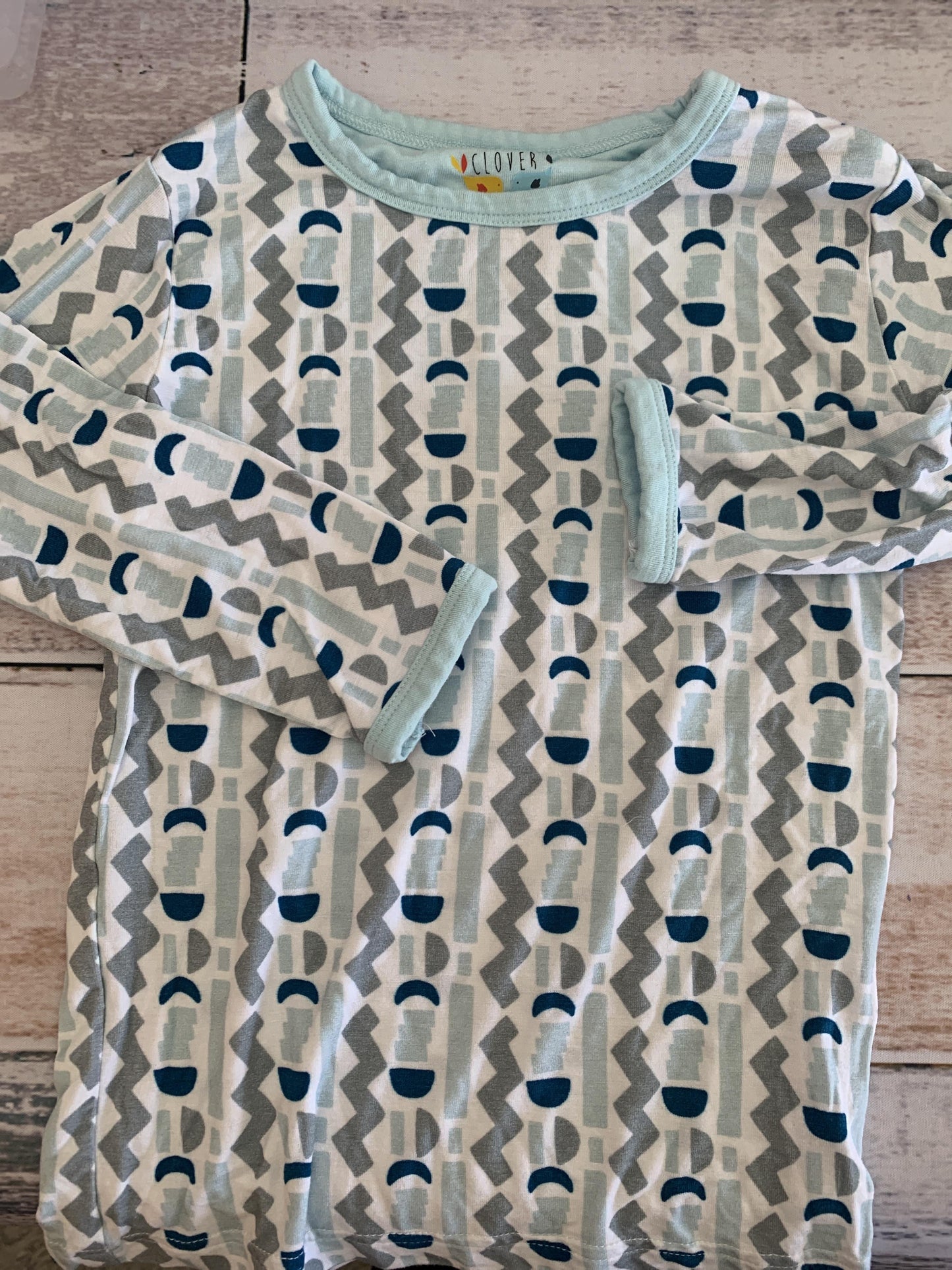 Clover Baby & Kids Girls Light Blue | Blue | Pattern Pajamas Size: 3T Light Blue | Blue | Pattern