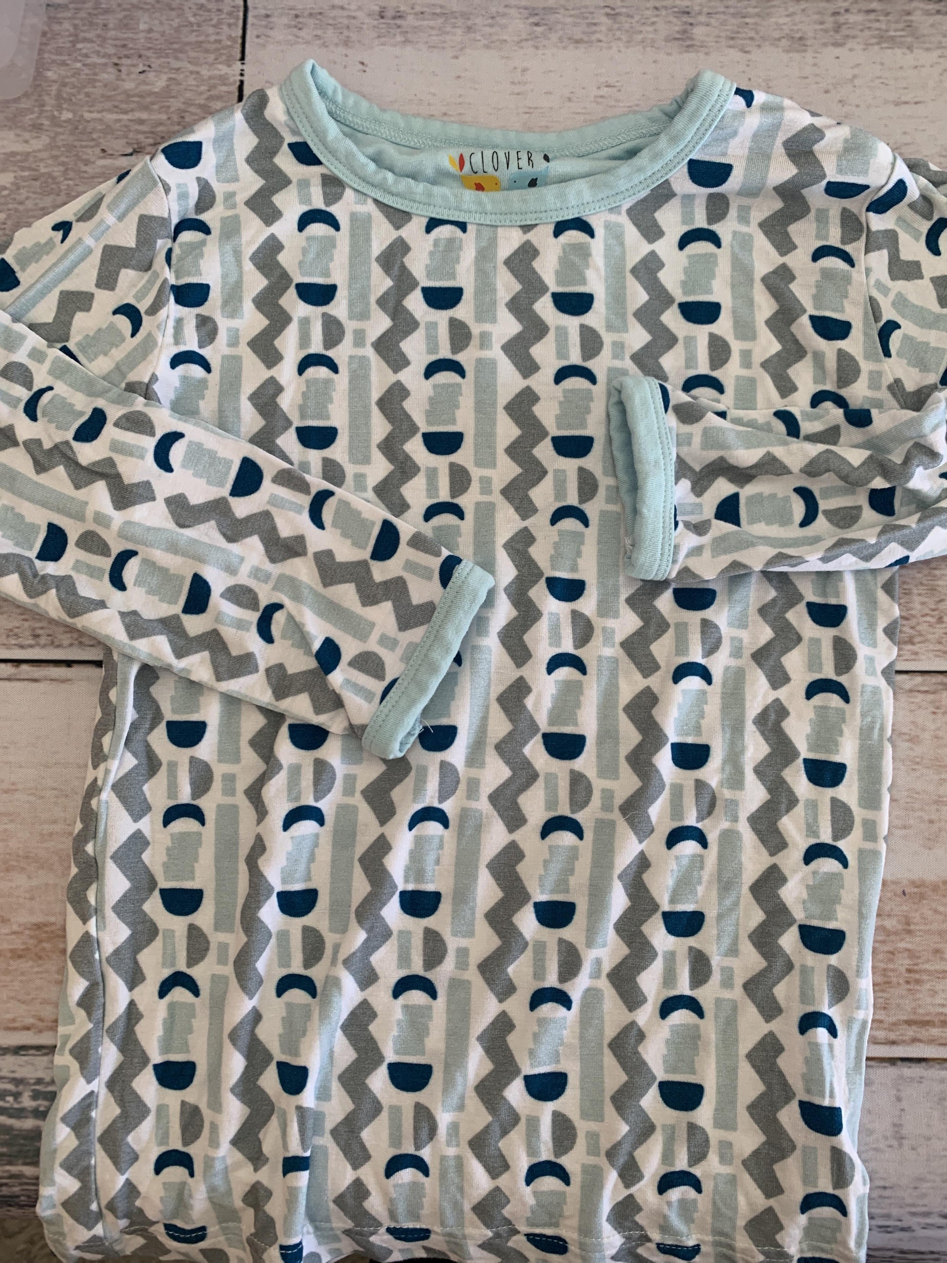 Clover Baby & Kids Girls Light Blue | Blue | Pattern Pajamas Size: 3T Light Blue | Blue | Pattern