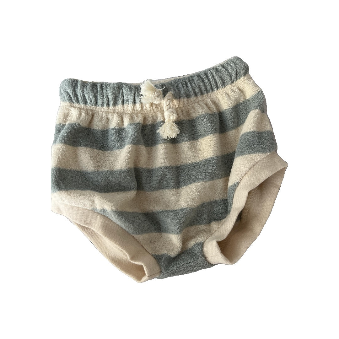 Quincy Mae Girls Light Blue | cream | Stripe Shorts Size: 6-12 months Light Blue | cream | Stripe