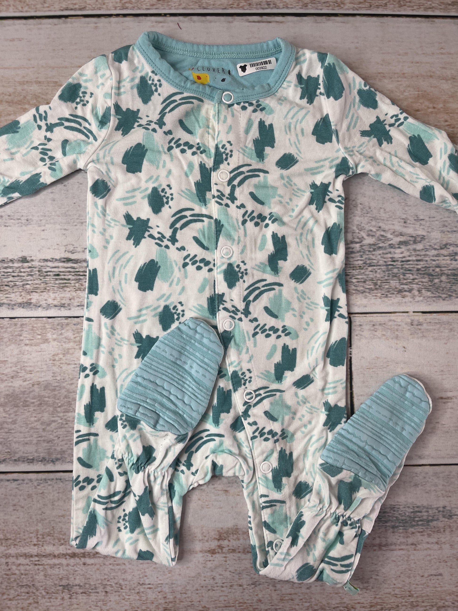 Clover Baby & Kids Unisex Light Blue | light green | Wool White Pajamas Size: 3-6 months Light Blue | light green | Wool White