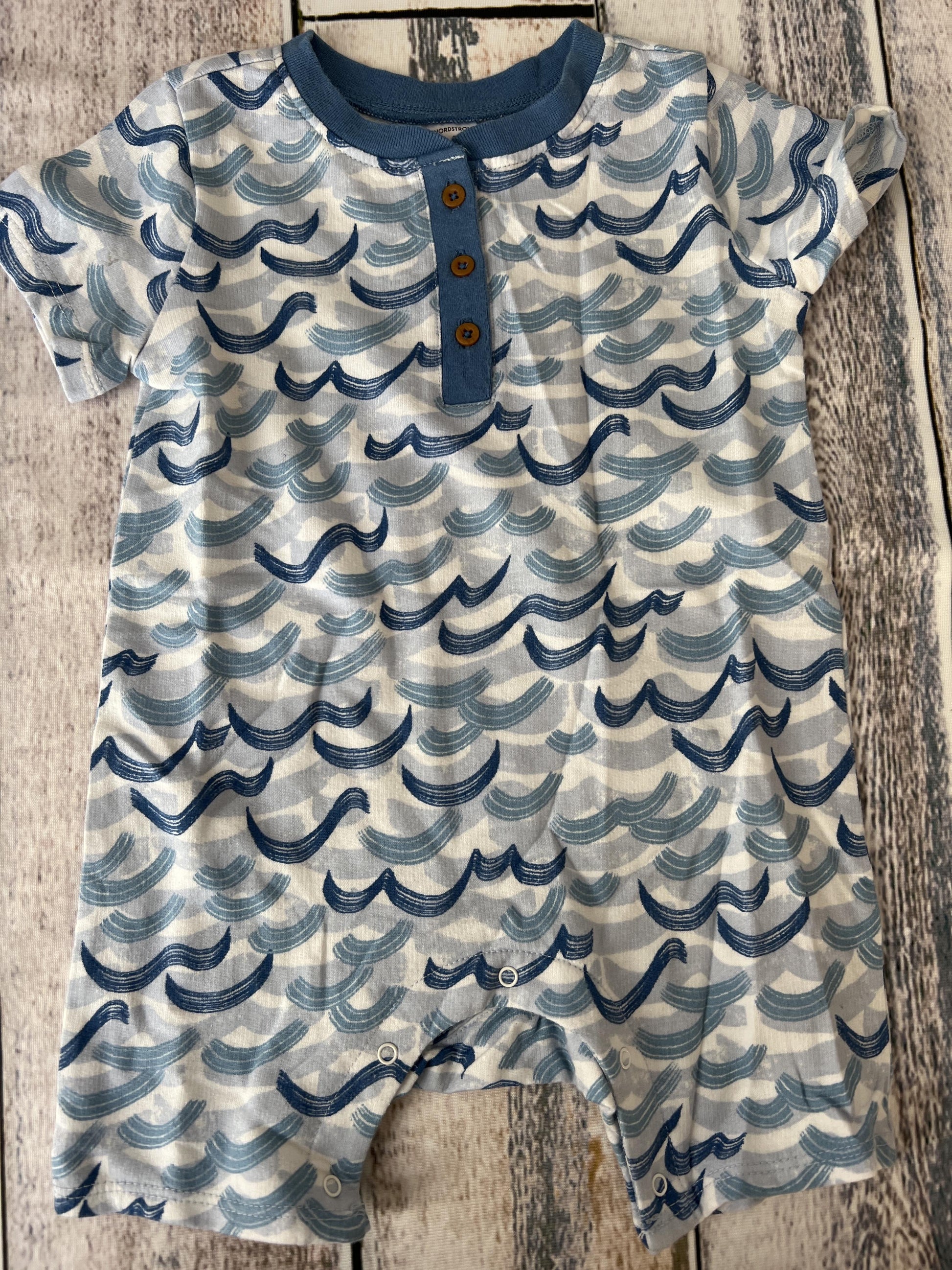 Nordstrom Boys Light Blue | Navy Blue | Pattern Romper Size: 9 months Light Blue | Navy Blue | Pattern