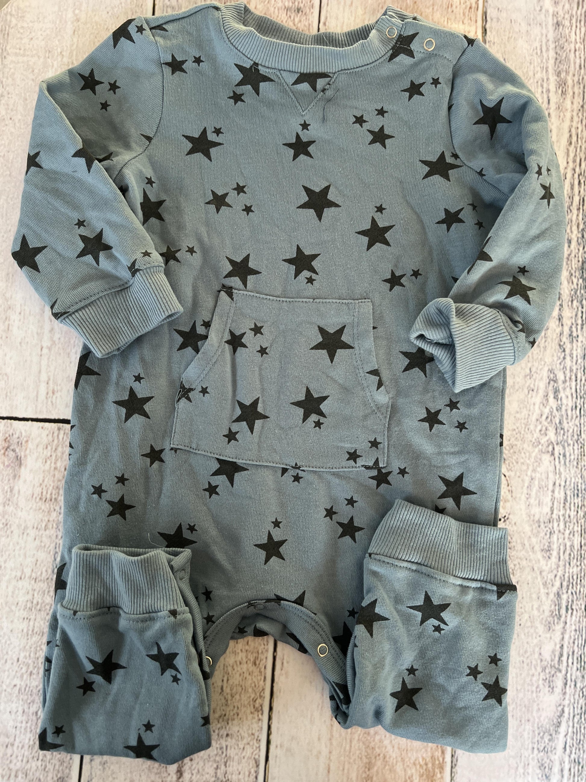Grayson mini Boys Light Blue | Navy Blue | Stars Long Sleeve Outfit Size: 18 months Light Blue | Navy Blue | Stars