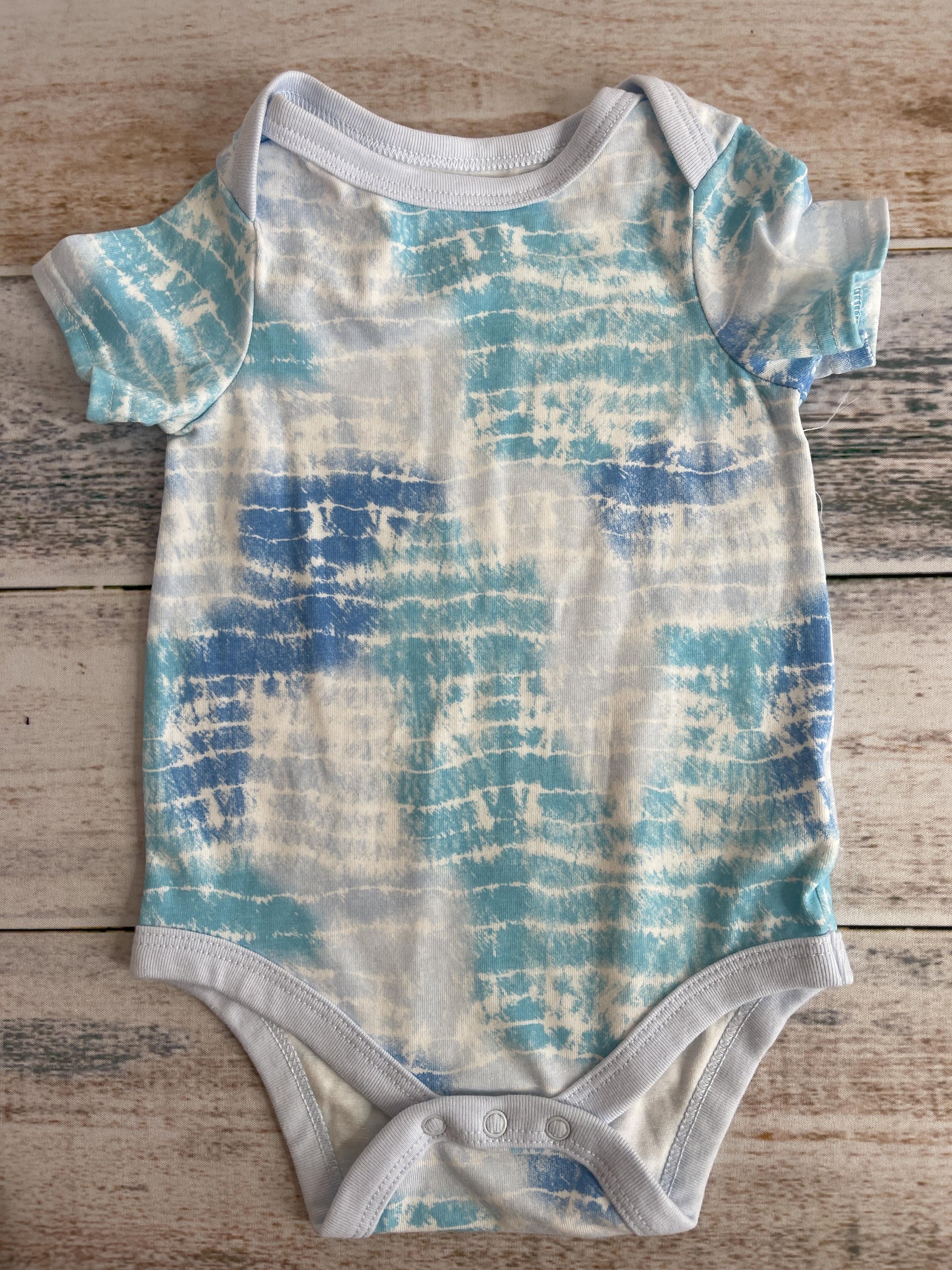 Cat & Jack Unisex Light Blue | Navy Blue Onesie Size: 6-9 months Light Blue | Navy Blue