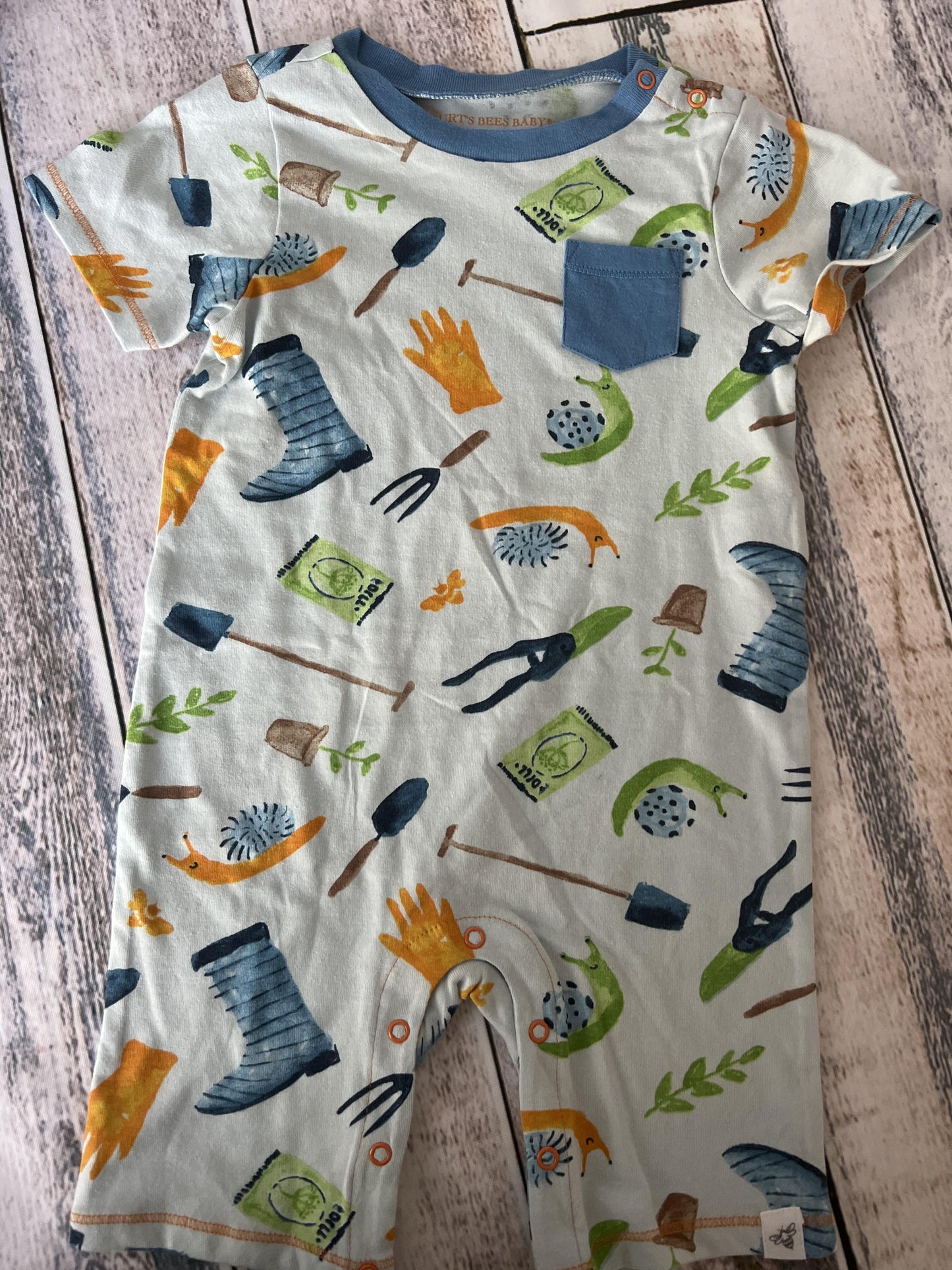 Burt's Bees Boys Light Blue | Pattern Romper Size: 18 months Light Blue | Pattern