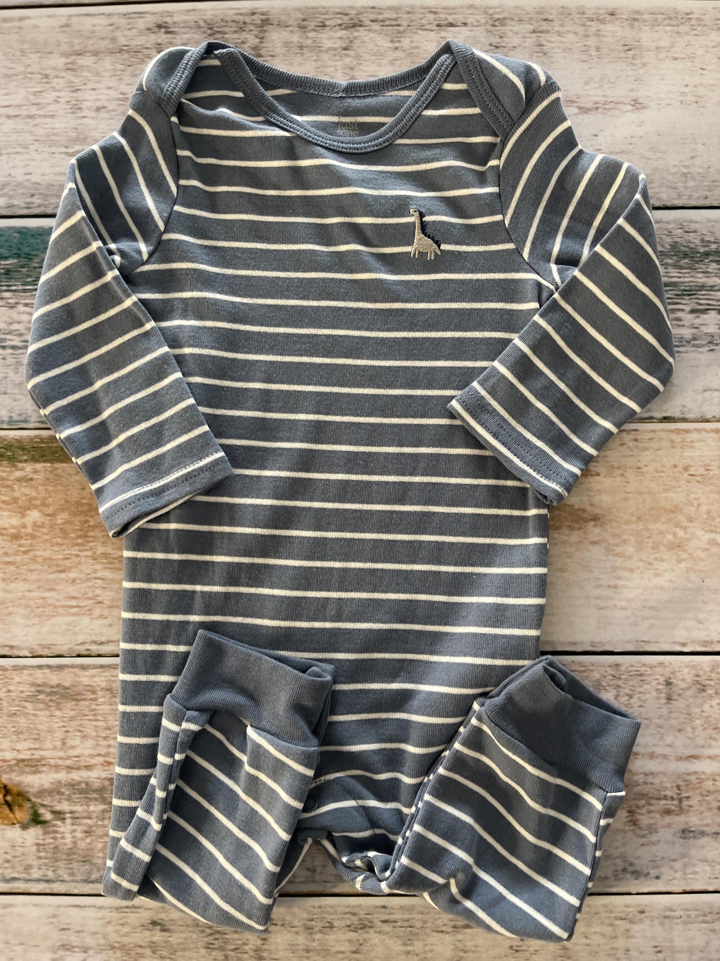Carters Boys Light Blue | White | Stripe Long Sleeve Outfit Size: 9 months Light Blue | White | Stripe