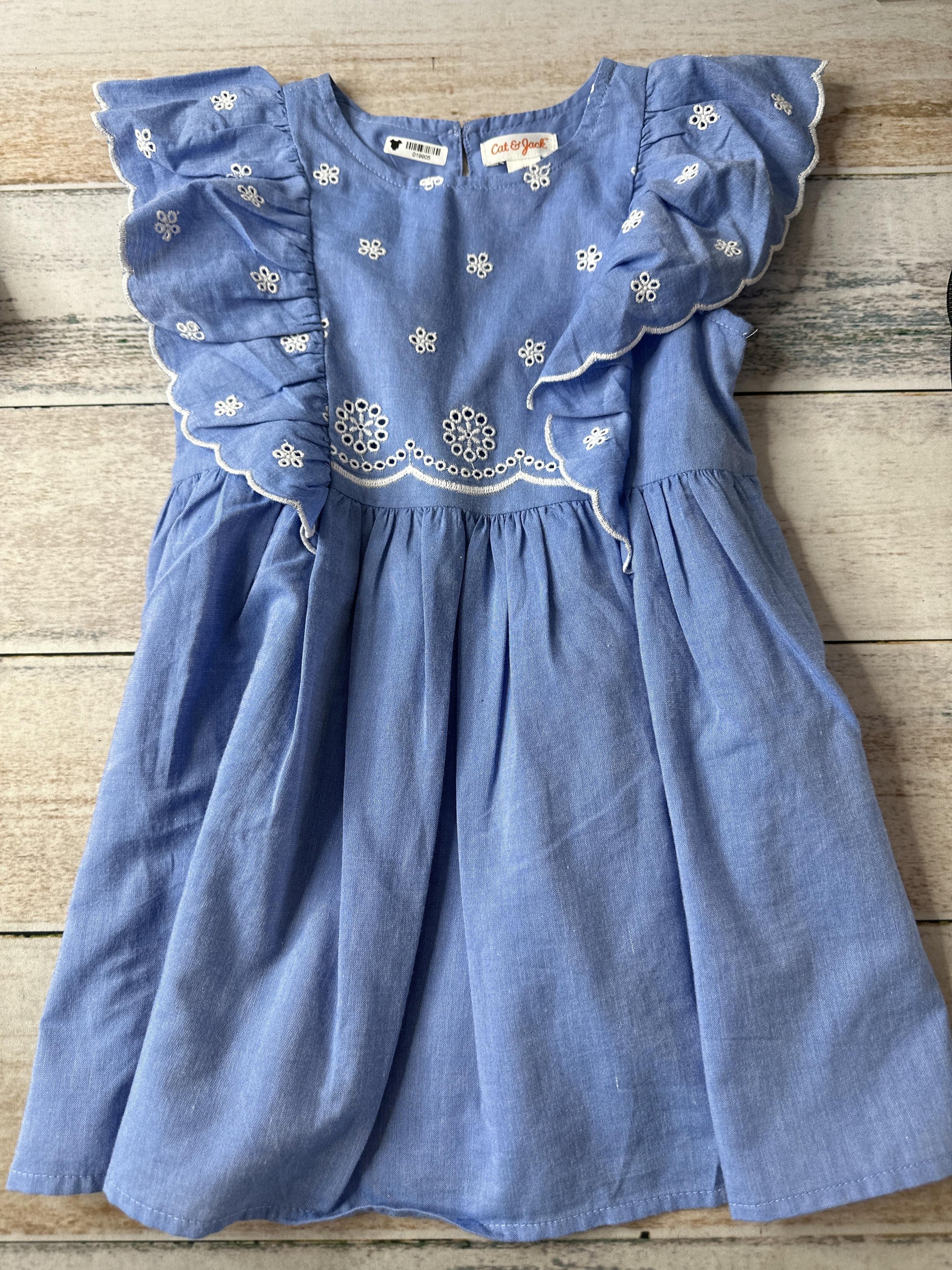 Cat & Jack Girls Light Blue | White Dress Size: 3T Light Blue | White