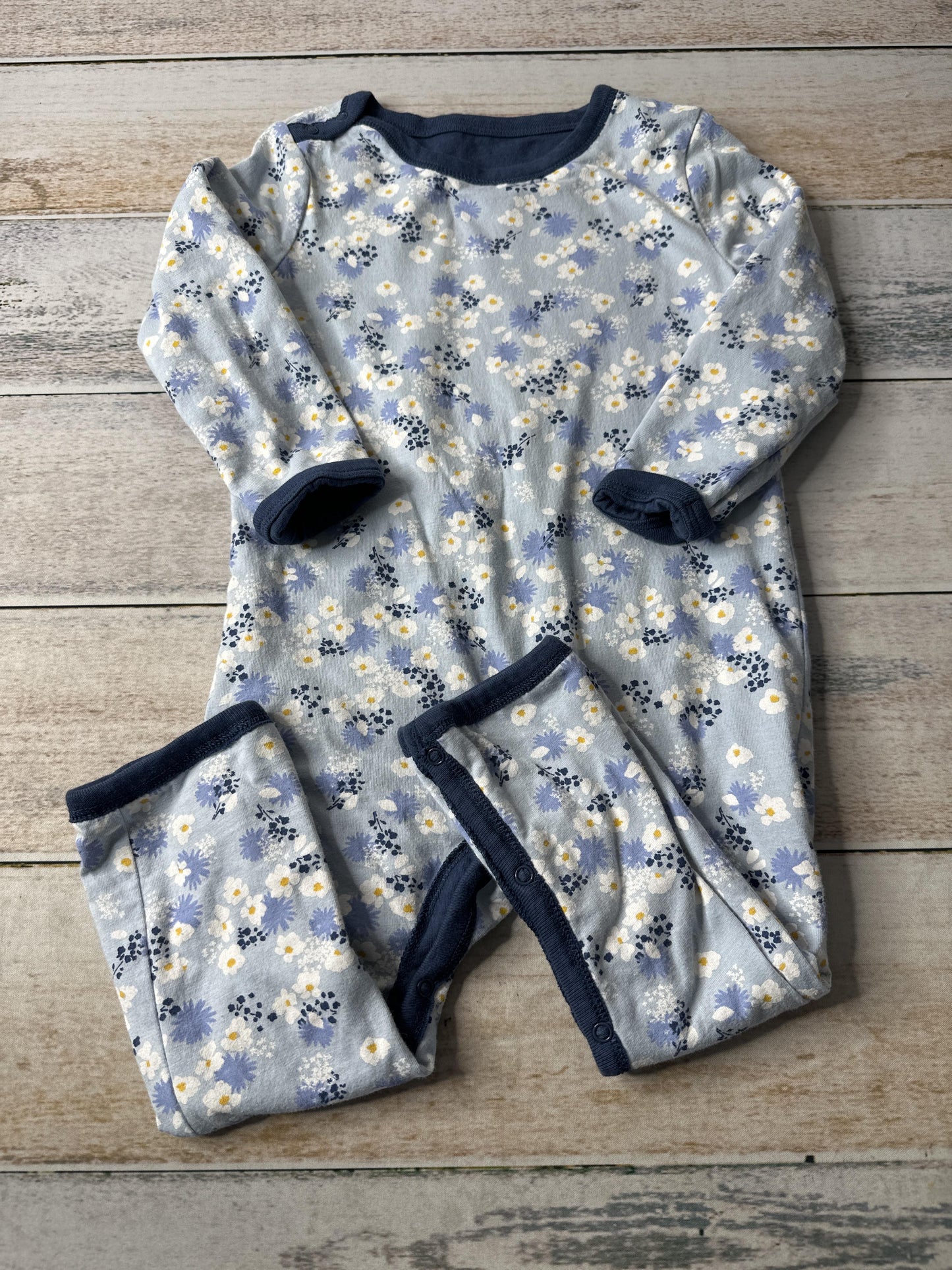 Honest Co Girls Light Blue | White Long Sleeve Outfit Size: 24 months Light Blue | White