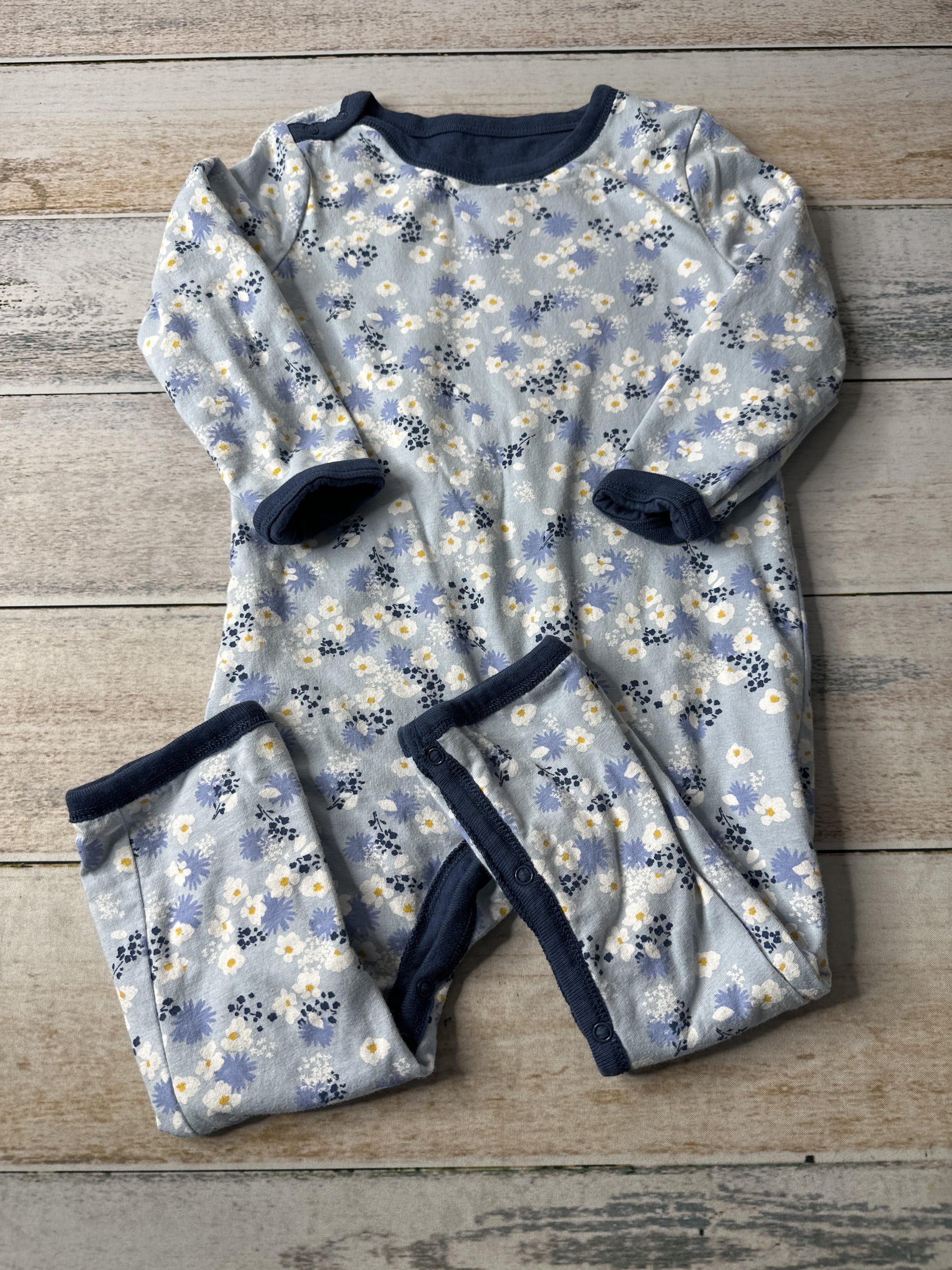 Honest Co Girls Light Blue | White Long Sleeve Outfit Size: 24 months Light Blue | White