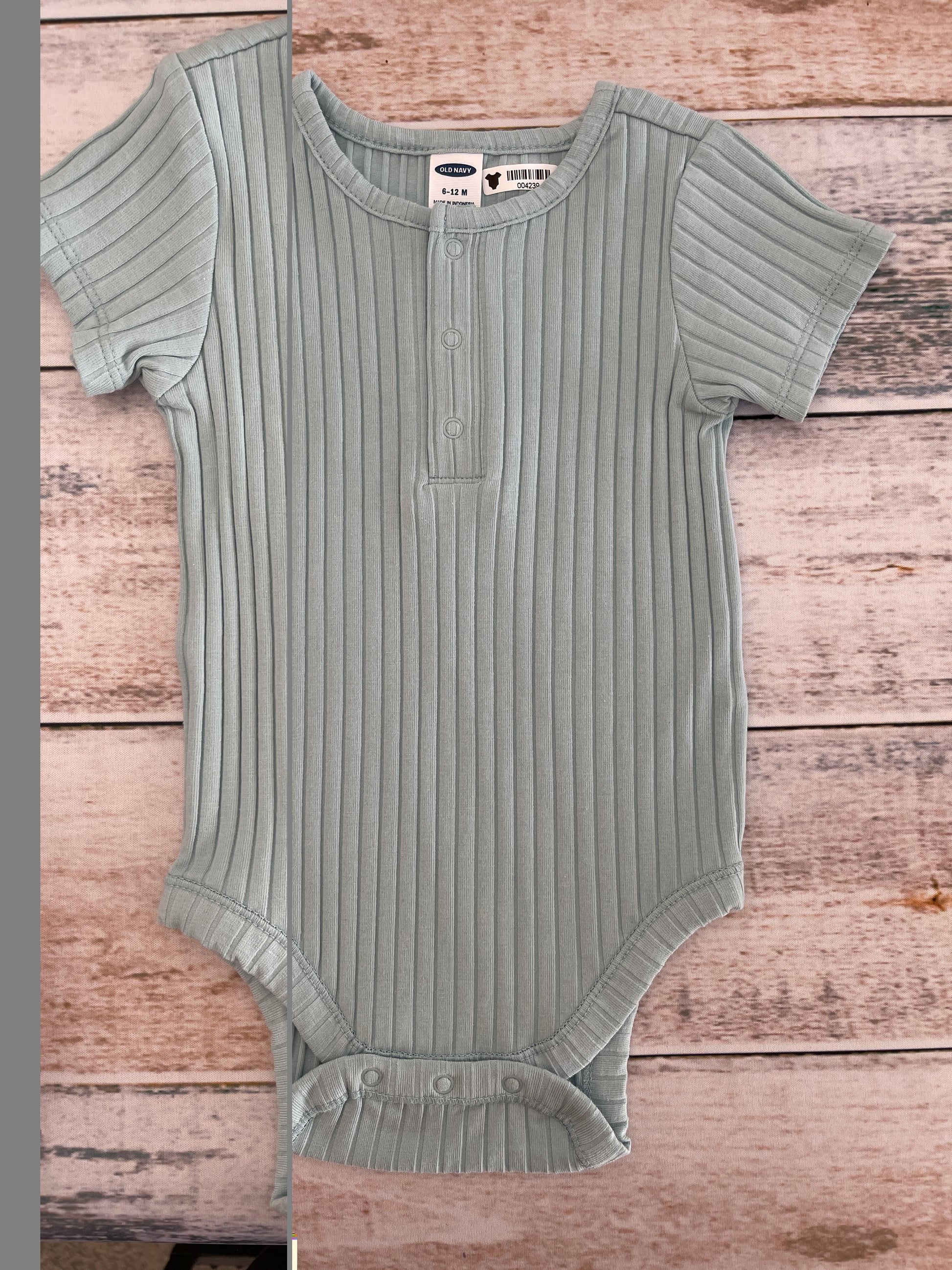 Old Navy Boys Light Blue Onesie Size: 6-12 months Light Blue