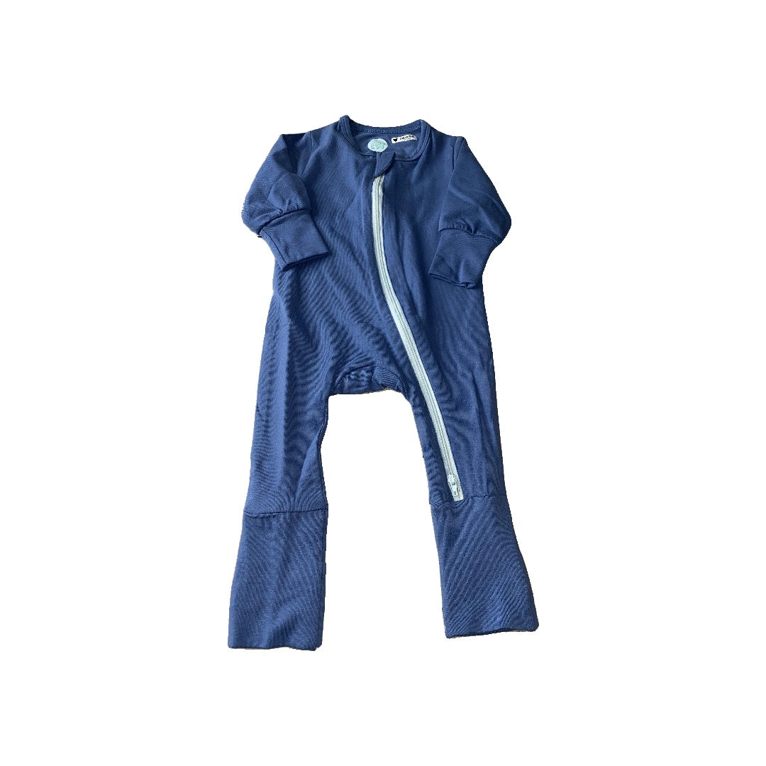 Elephant Moon Unisex Light Blue Pajamas Size: 0-3 months Light Blue