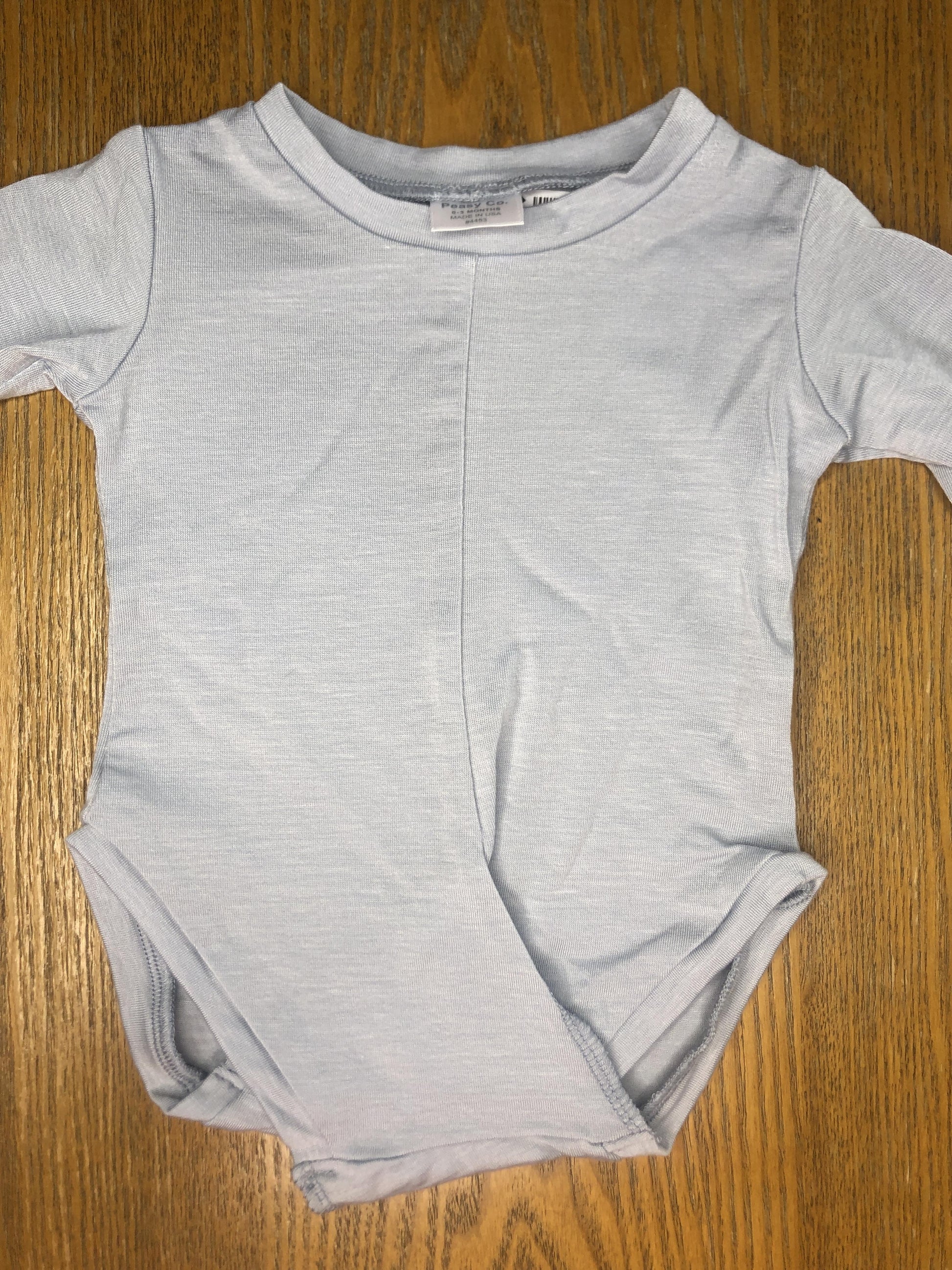 Peasy Unisex Light Blue Onesie Size: 0-3 months Light Blue