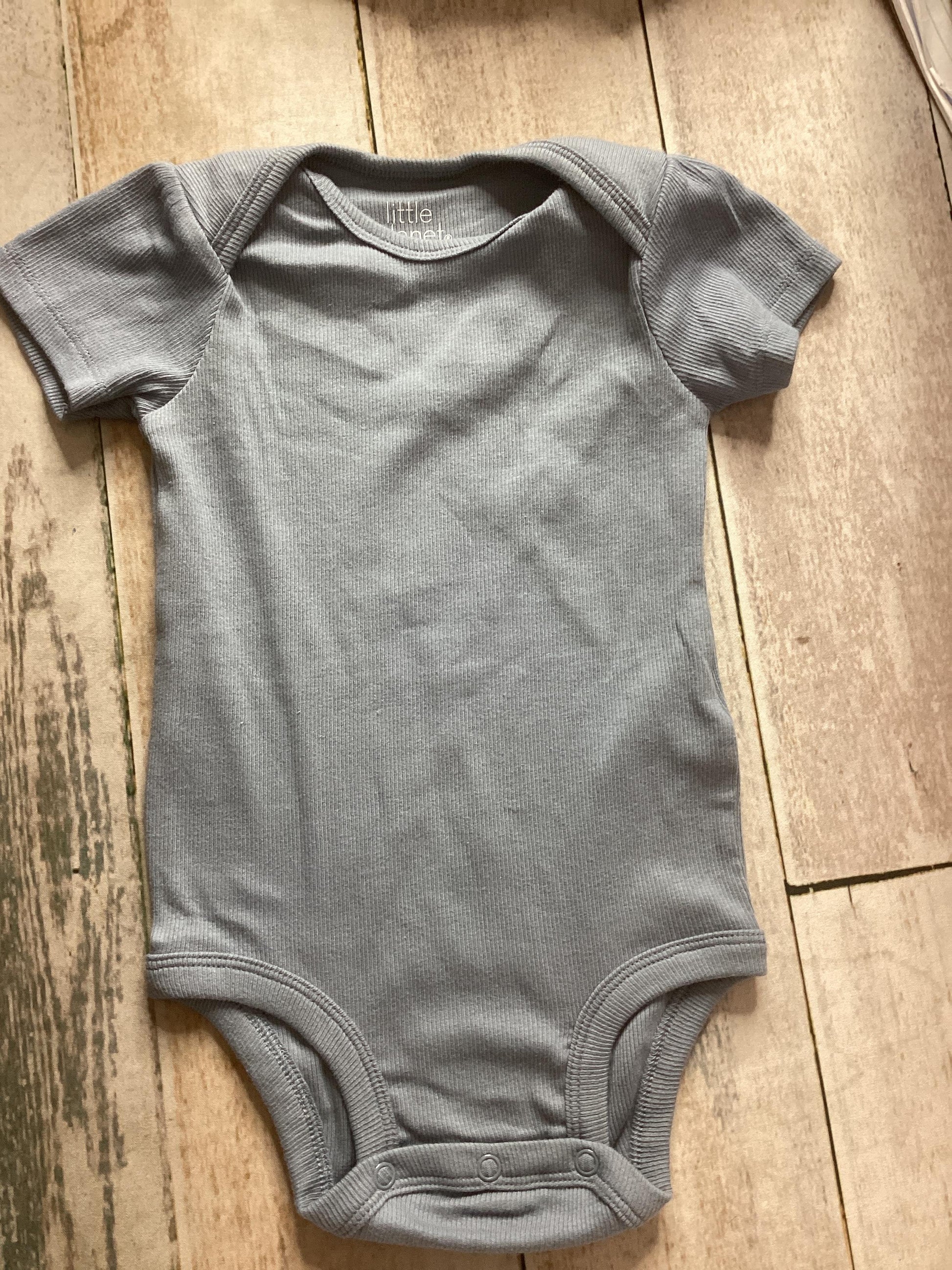 Unisex Light Blue Onesie Size: 12 months Light Blue