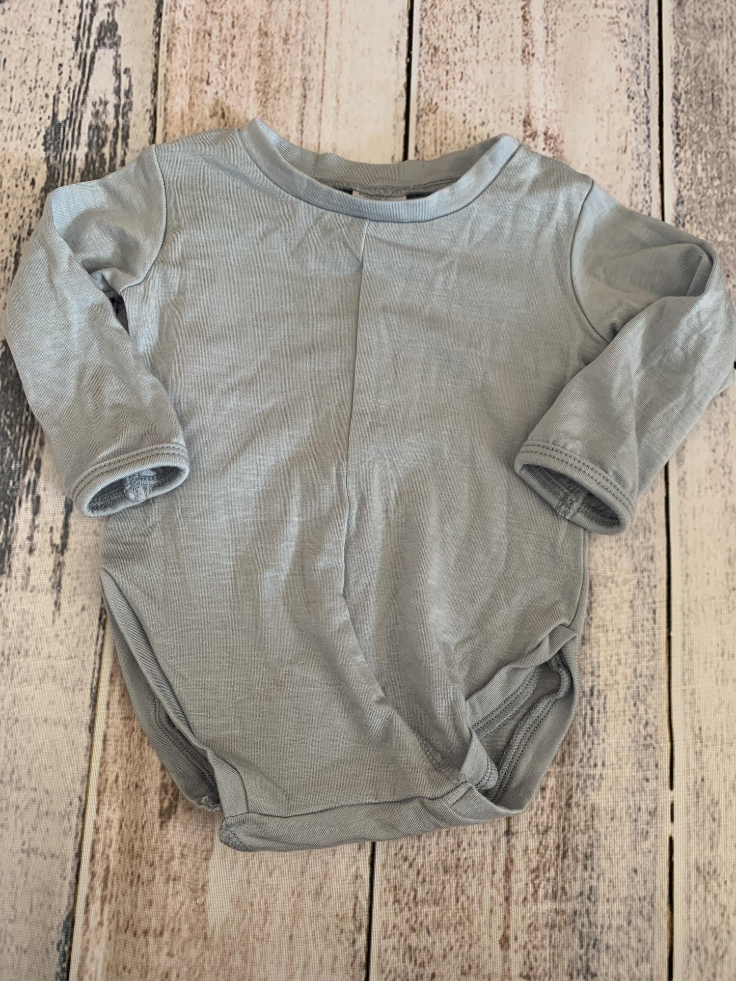 Peasy Boys Light Blue Onesie Size: 3-6 months Light Blue
