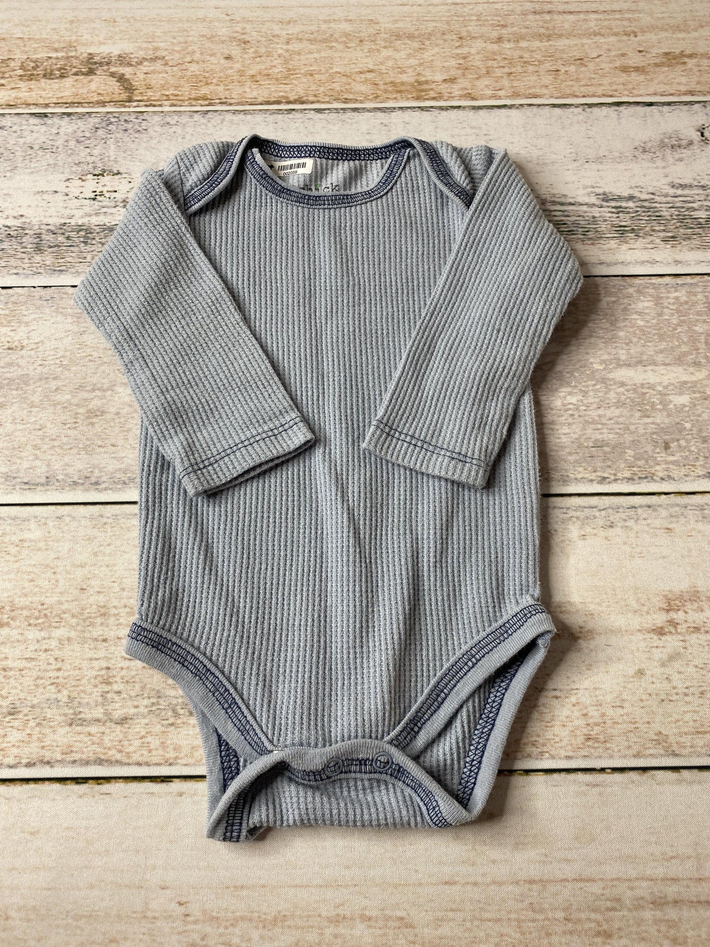 Chick Pea Unisex Light Blue Onesie Size: 3-6 months Light Blue