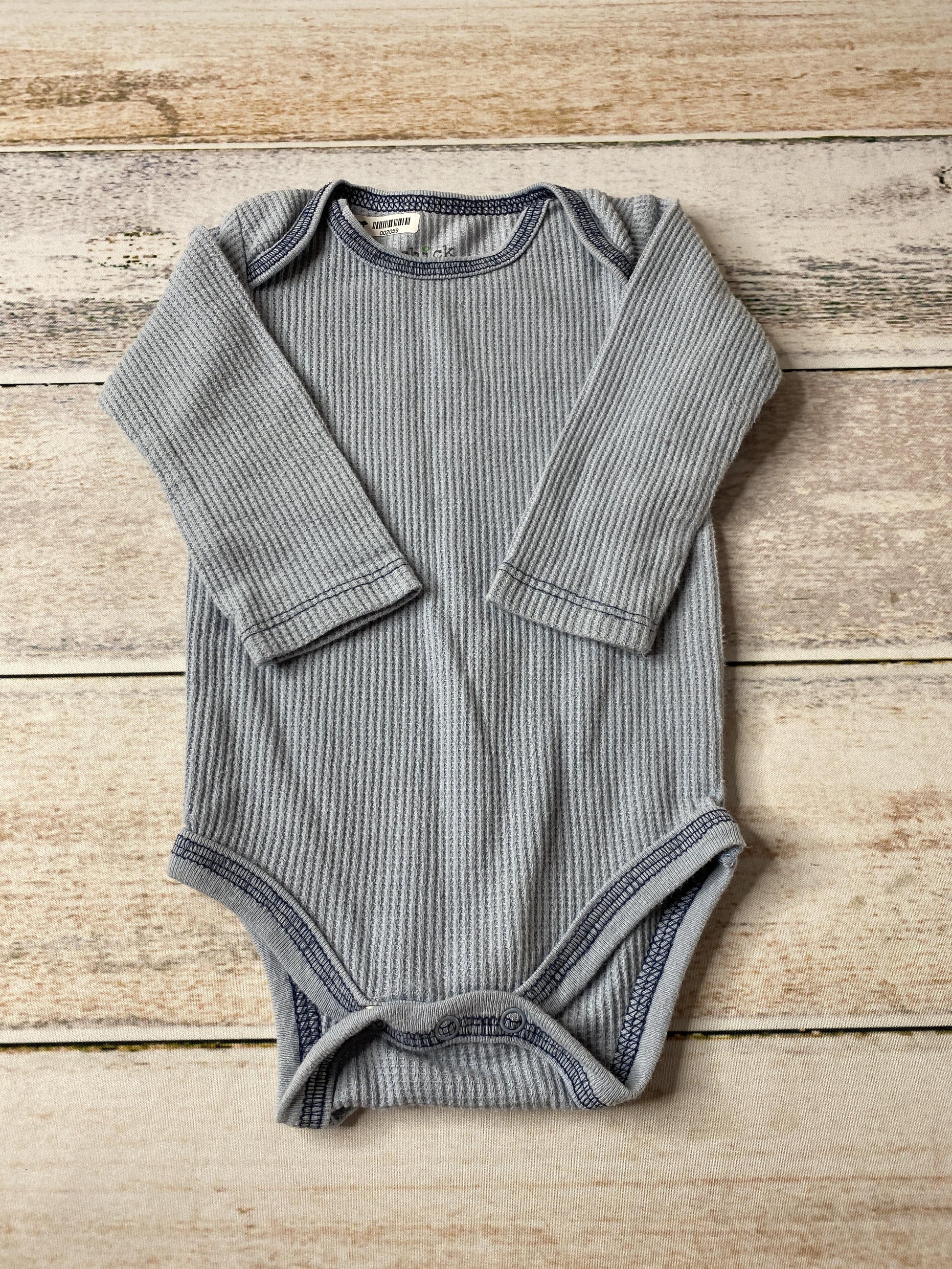 Chick Pea Unisex Light Blue Onesie Size: 3-6 months Light Blue