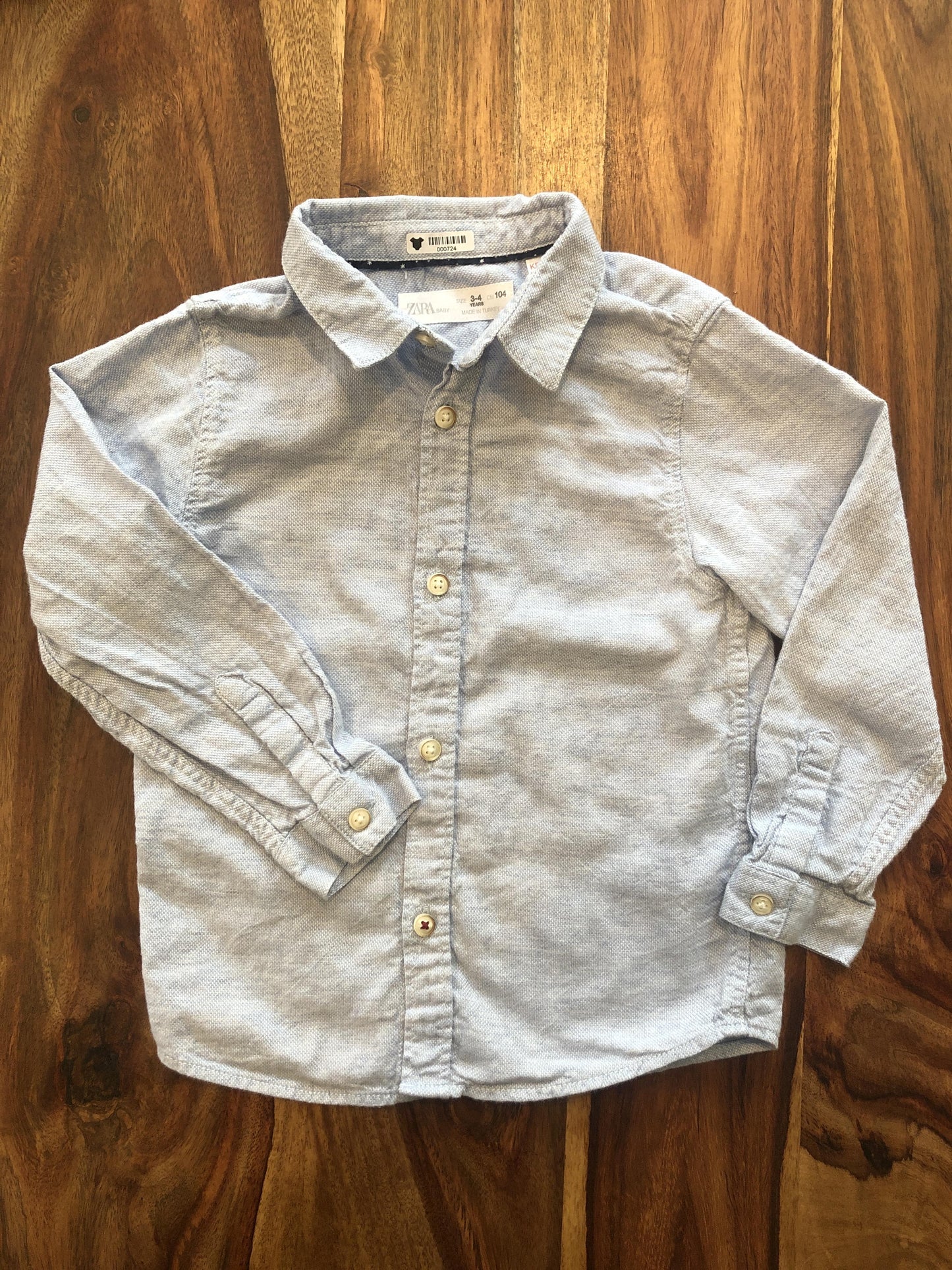 Zara Boys Light Blue Button Down Short Sleeve Size: 4T Light Blue