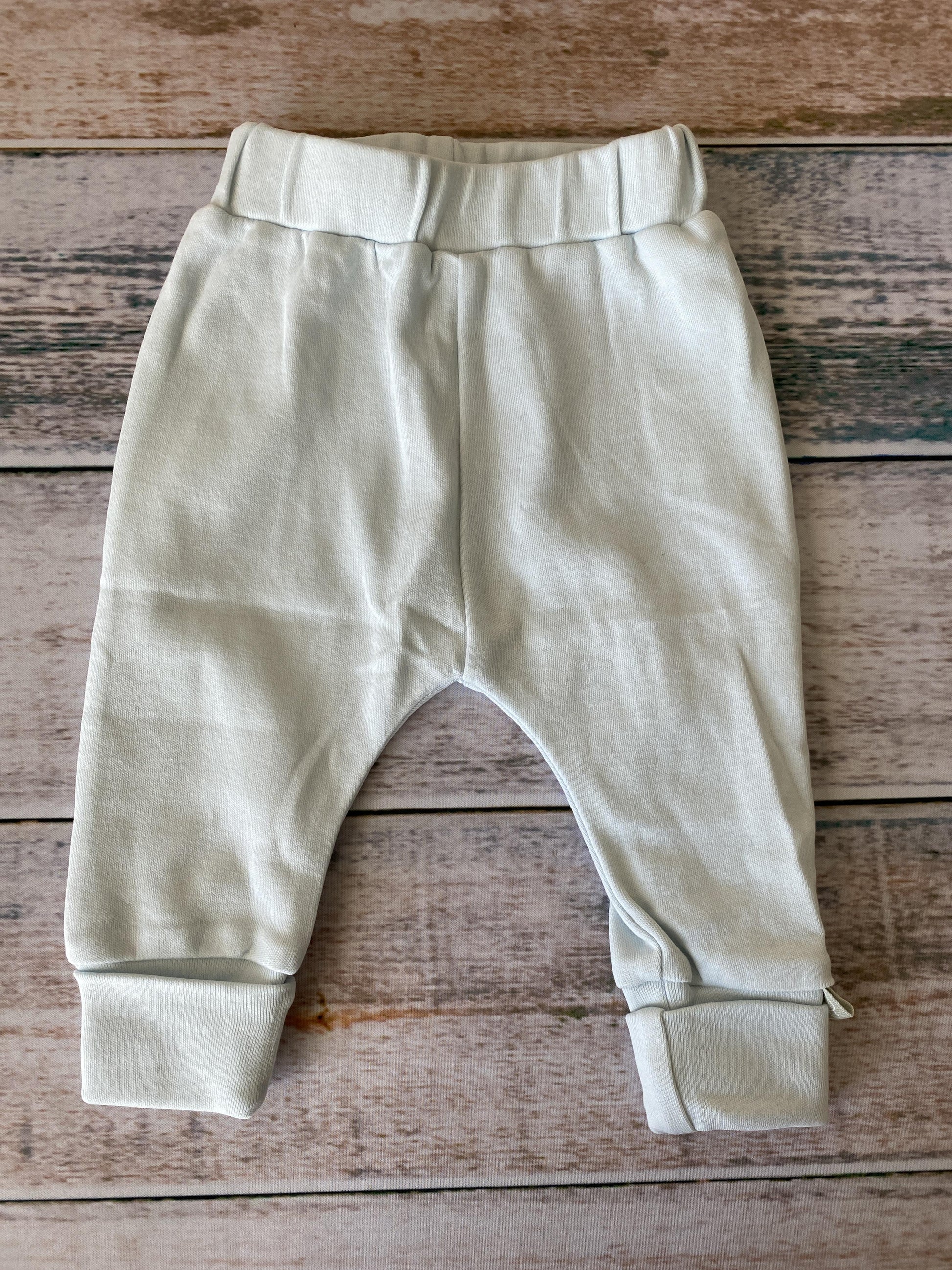 Finn + Emma Unisex Light Blue Pants Size: Newborn Light Blue