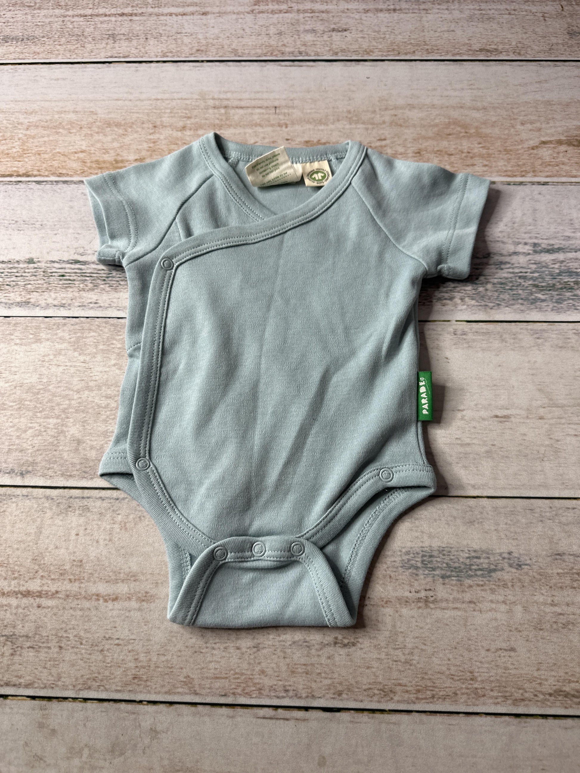 Parade Unisex Light Blue Onesie Size: 0-3 months Light Blue