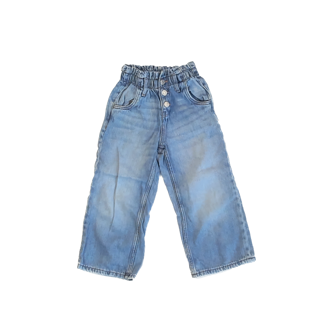 Zara Girls Light Blue Jeans Size: 5T Light Blue