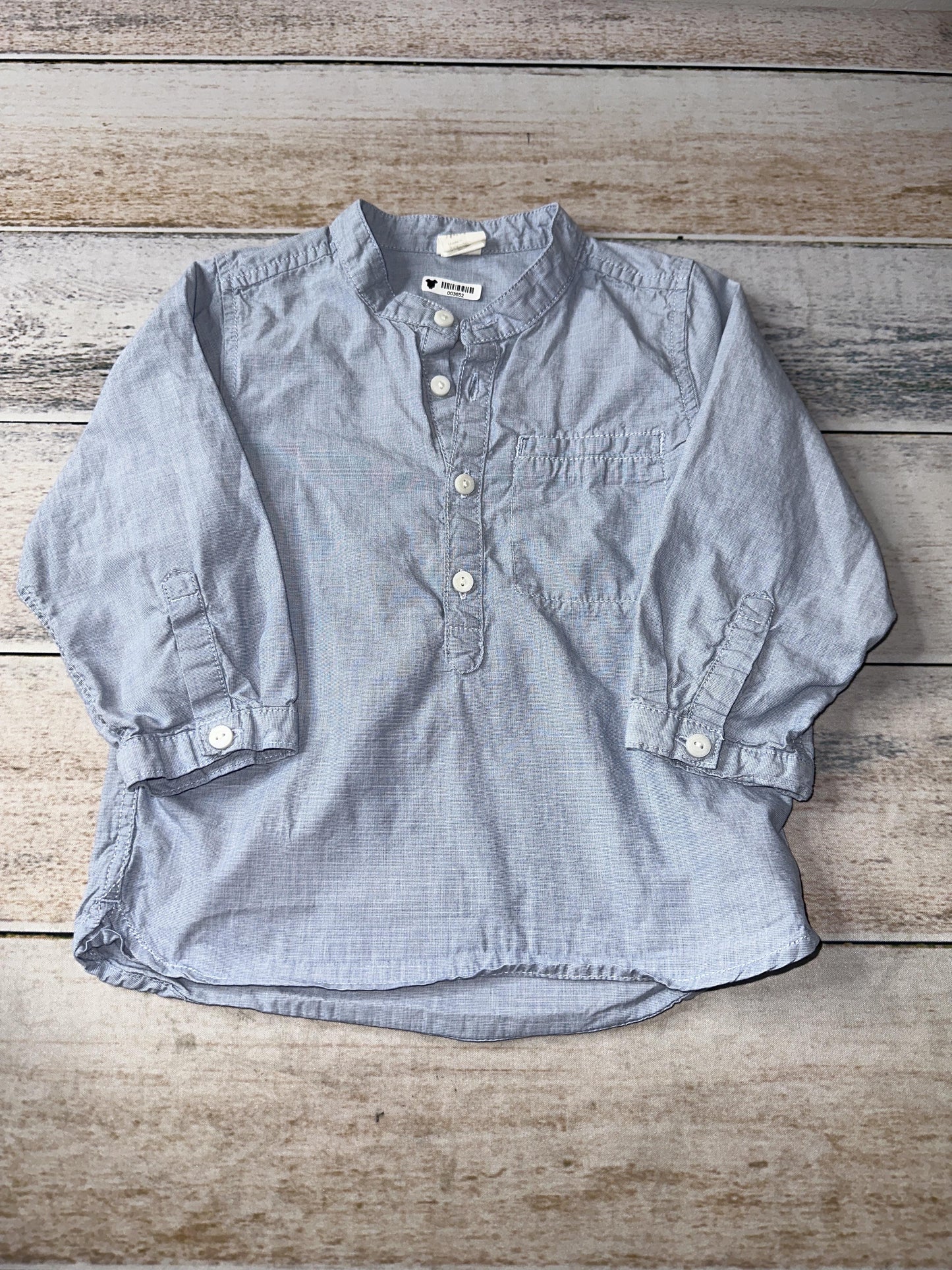 Girls Light Blue Button Down Short Sleeve Size: 12-18 months Light Blue
