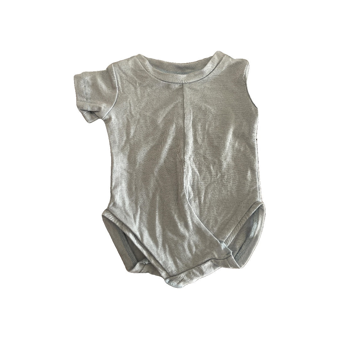 Peasy Boys Light Blue Onesie Size: 0-3 months Light Blue