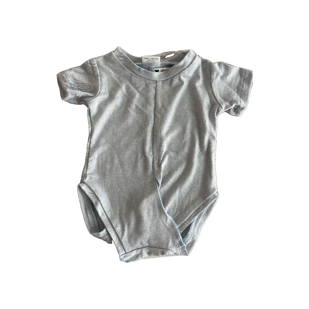 Peasy Boys Light Blue Onesie Size: Newborn Light Blue
