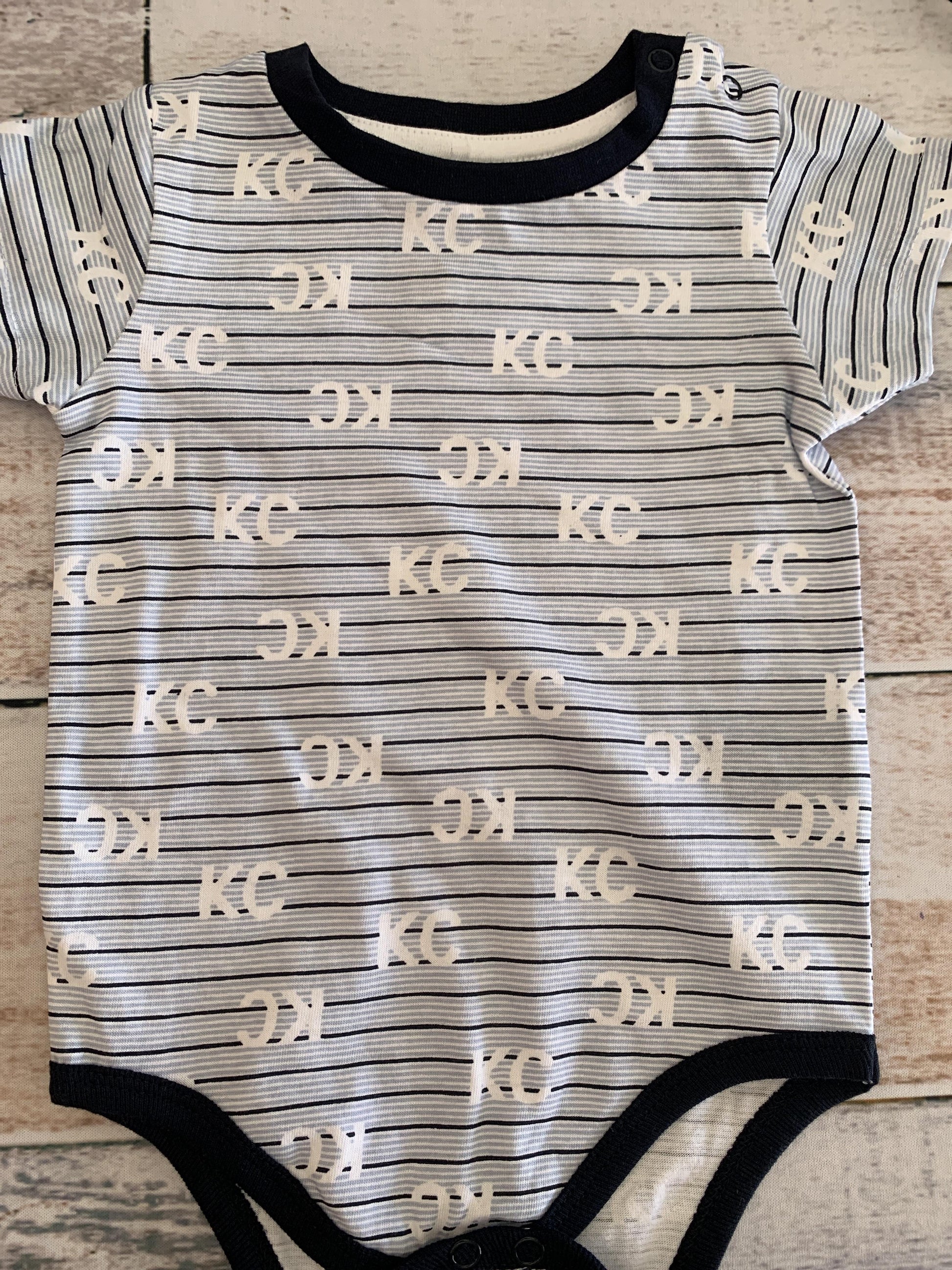 Kenneth Cole Boys Light Blue Onesie Size: 6-9 months Light Blue