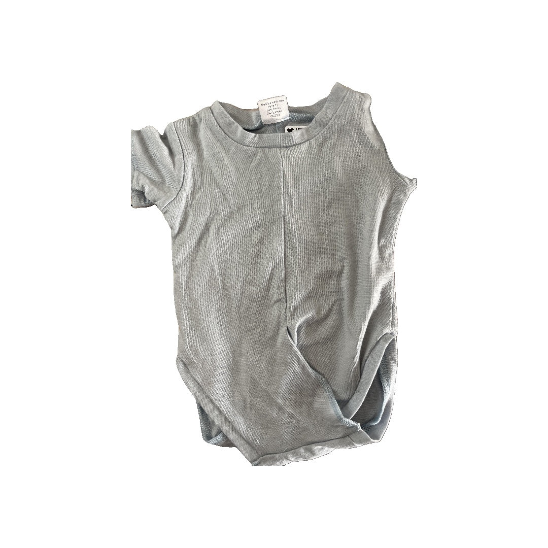 Peasy Boys Light Blue Onesie Size: 3-6 months Light Blue