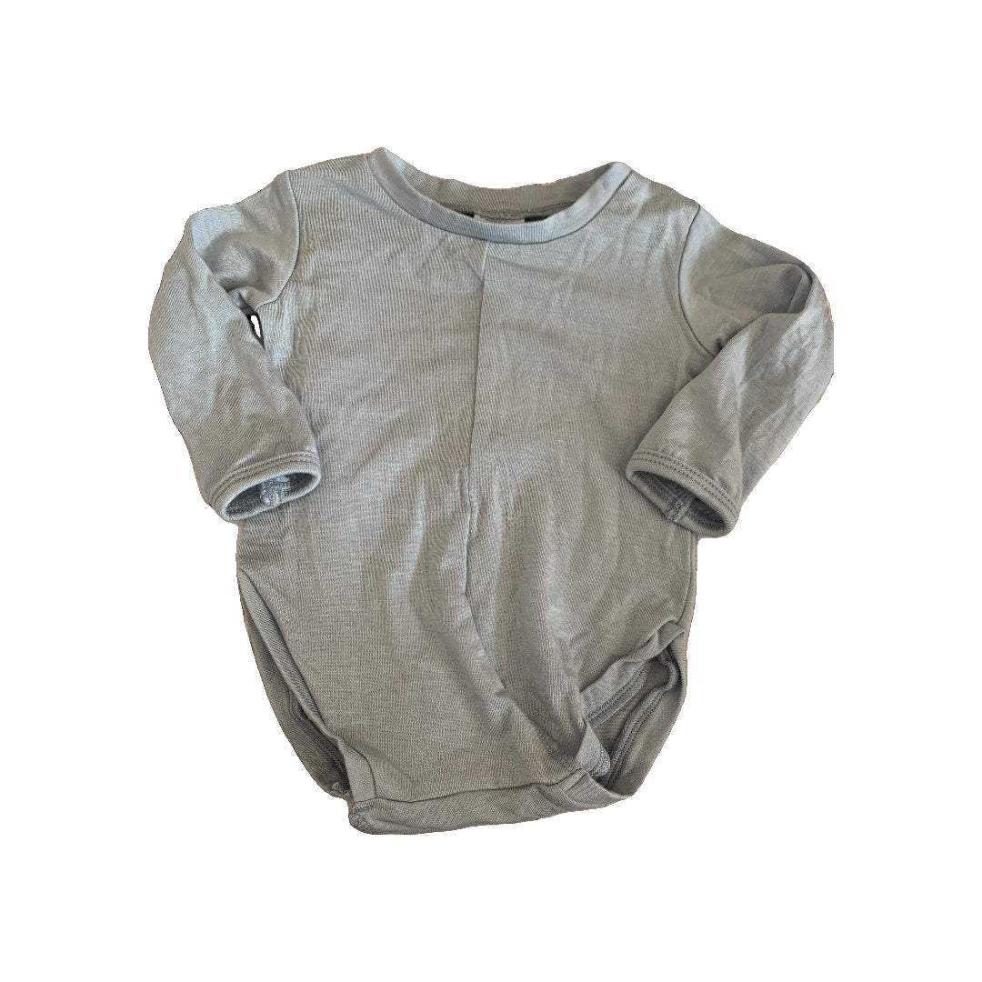 Peasy Boys Light Blue Onesie Size: 3-6 months Light Blue
