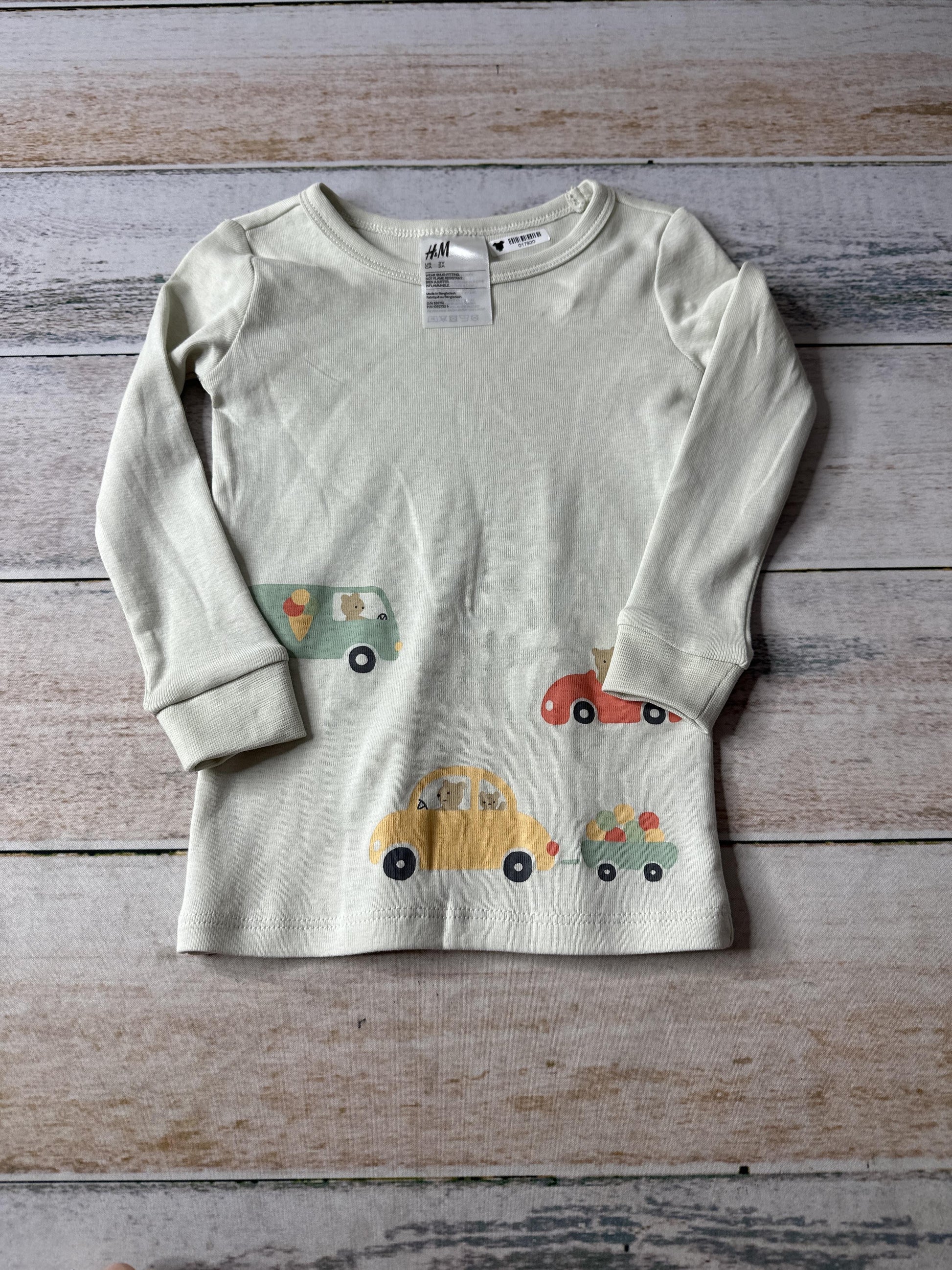 H&M Unisex light green | bears | Trucks Pajamas Size: 12-18 months light green | bears | Trucks