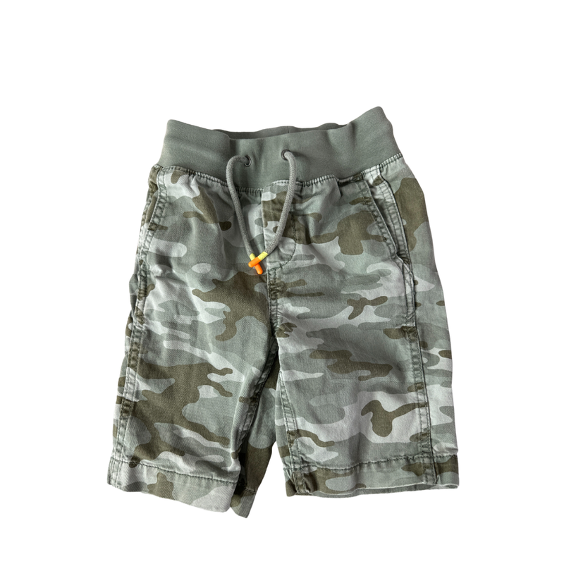 Gap Boys light green | Forest Green | Camo Shorts Size: 5T light green | Forest Green | Camo