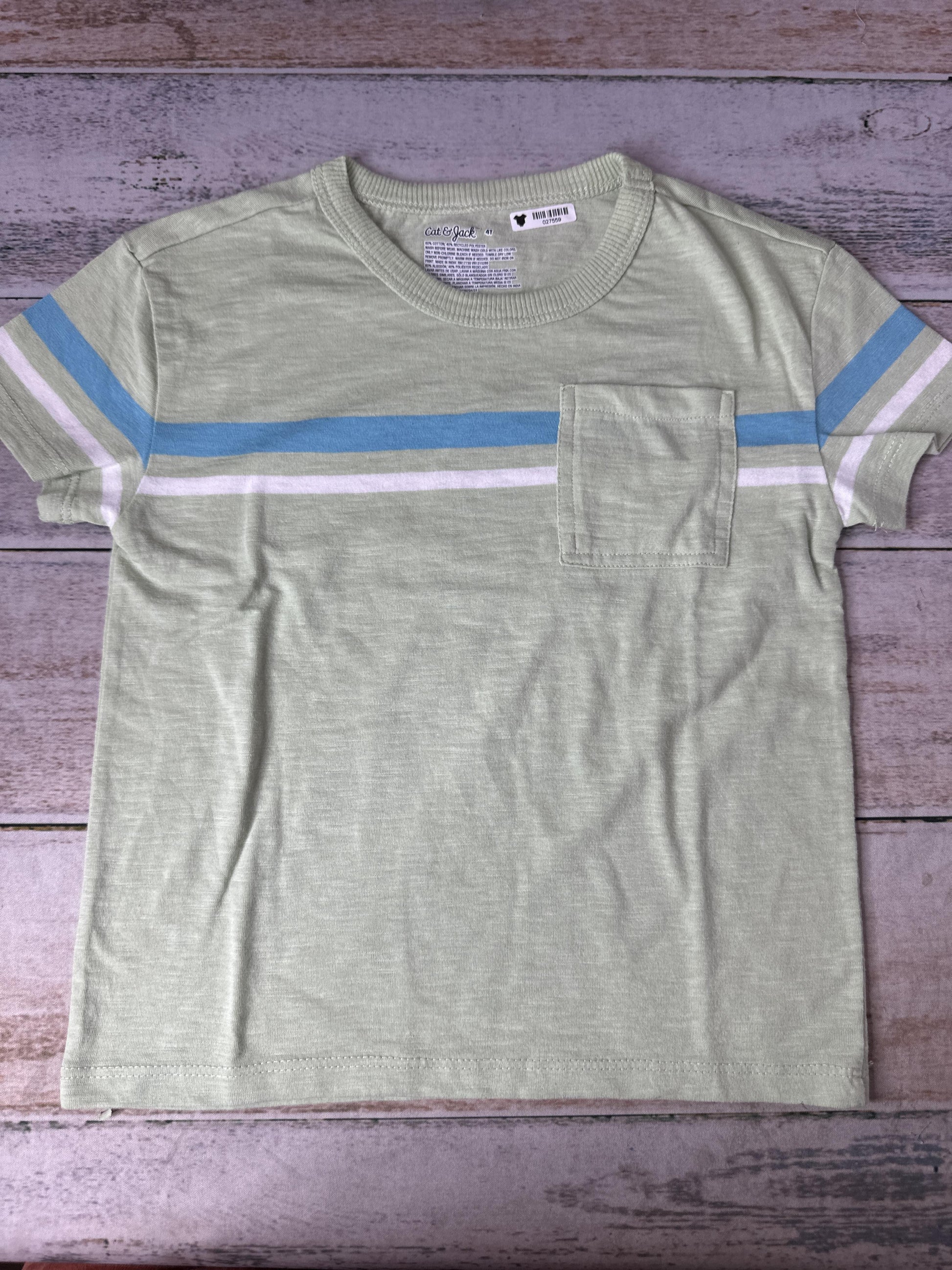 Cat & Jack Unisex light green | Light Blue | White T-Shirt Size: 4T light green | Light Blue | White