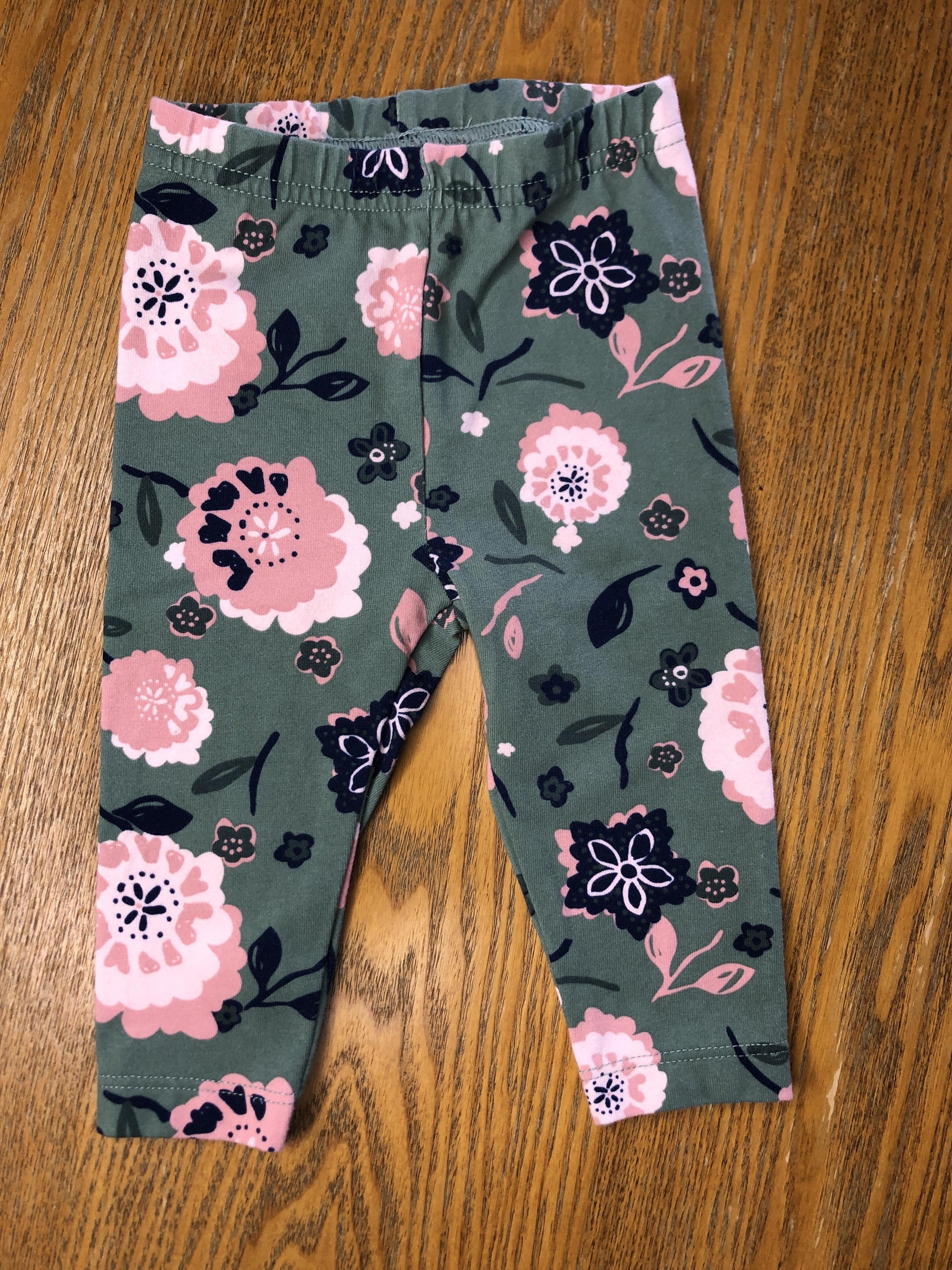 Carters Girls light green | Navy Blue | pink Pants Size: 3-6 months light green | Navy Blue | pink
