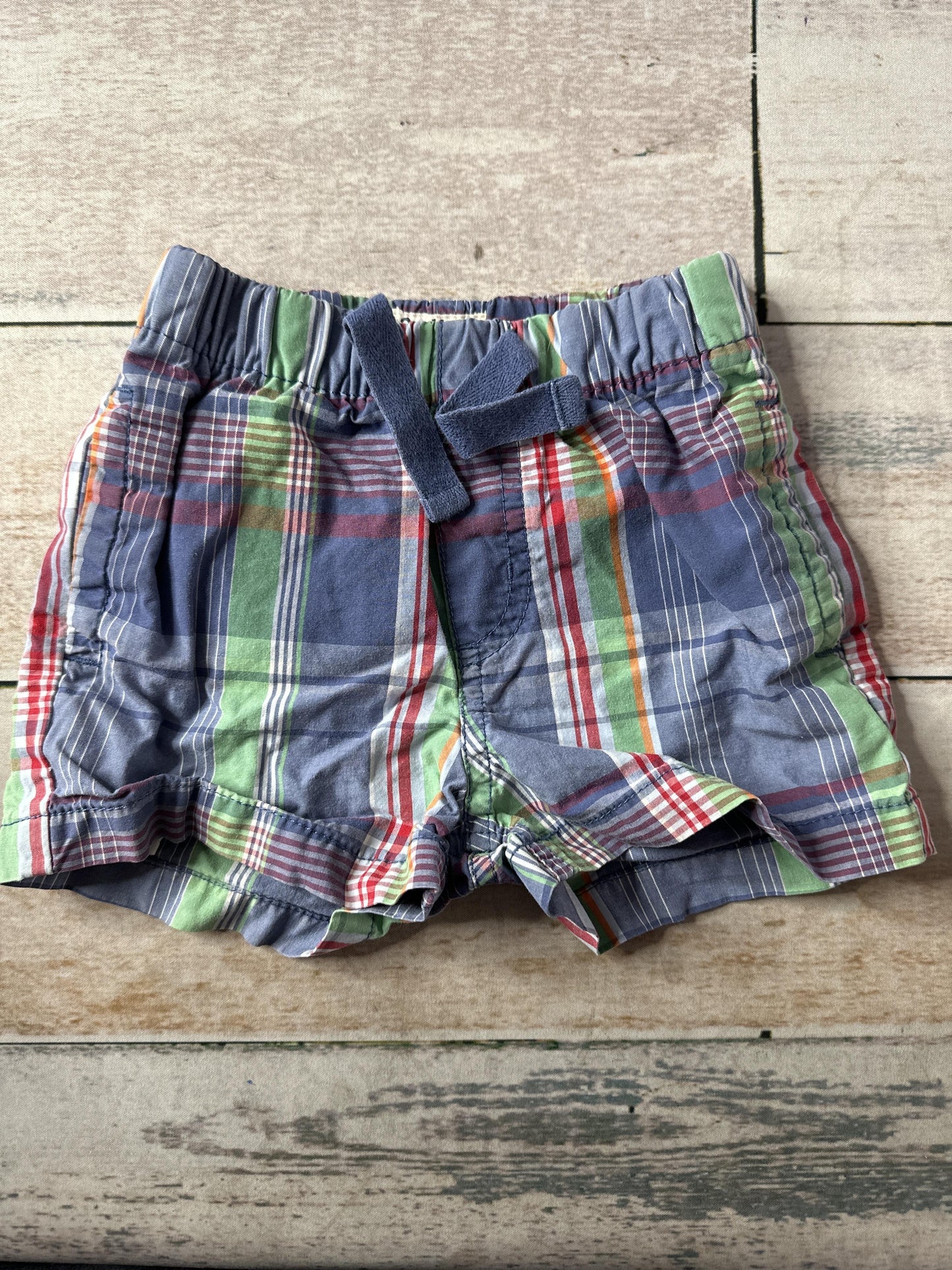 OshKosh Boys light green | Navy Blue Shorts Size: 12M light green | Navy Blue